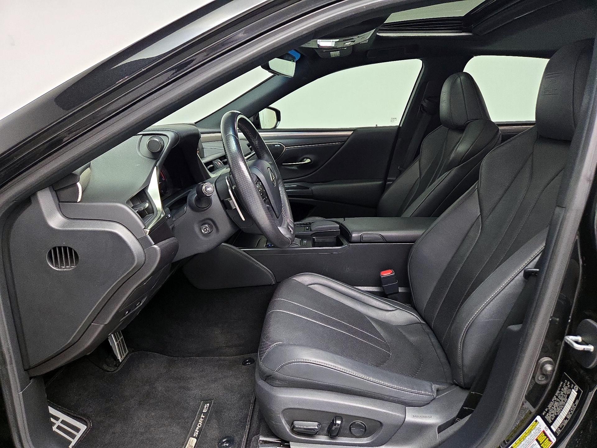 Thumbnail: 2020 Lexus ES - 11