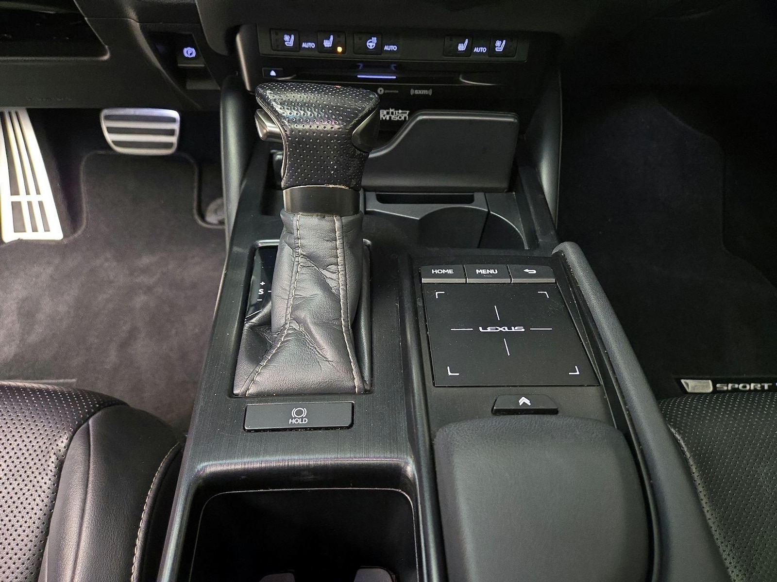 2020 Lexus ES F SPORT - Photo 18