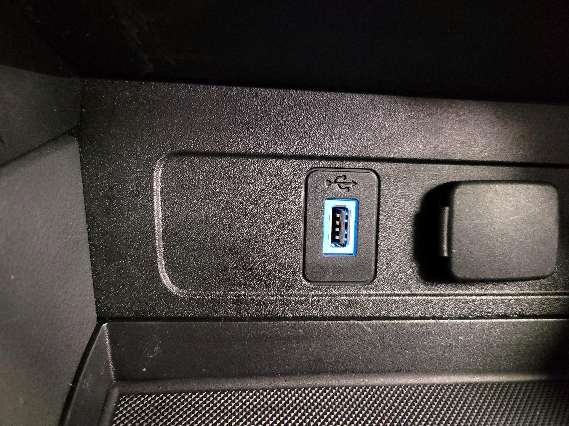 Thumbnail: 2018 Ford Escape - 19