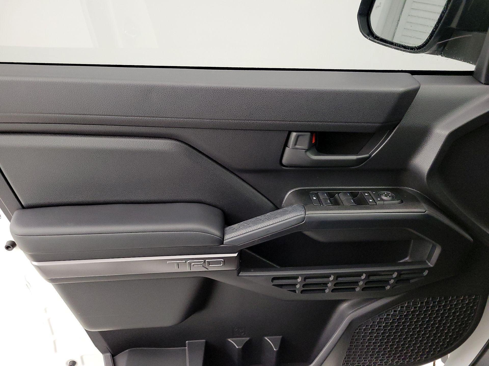 Thumbnail: 2025 Toyota 4Runner - 12