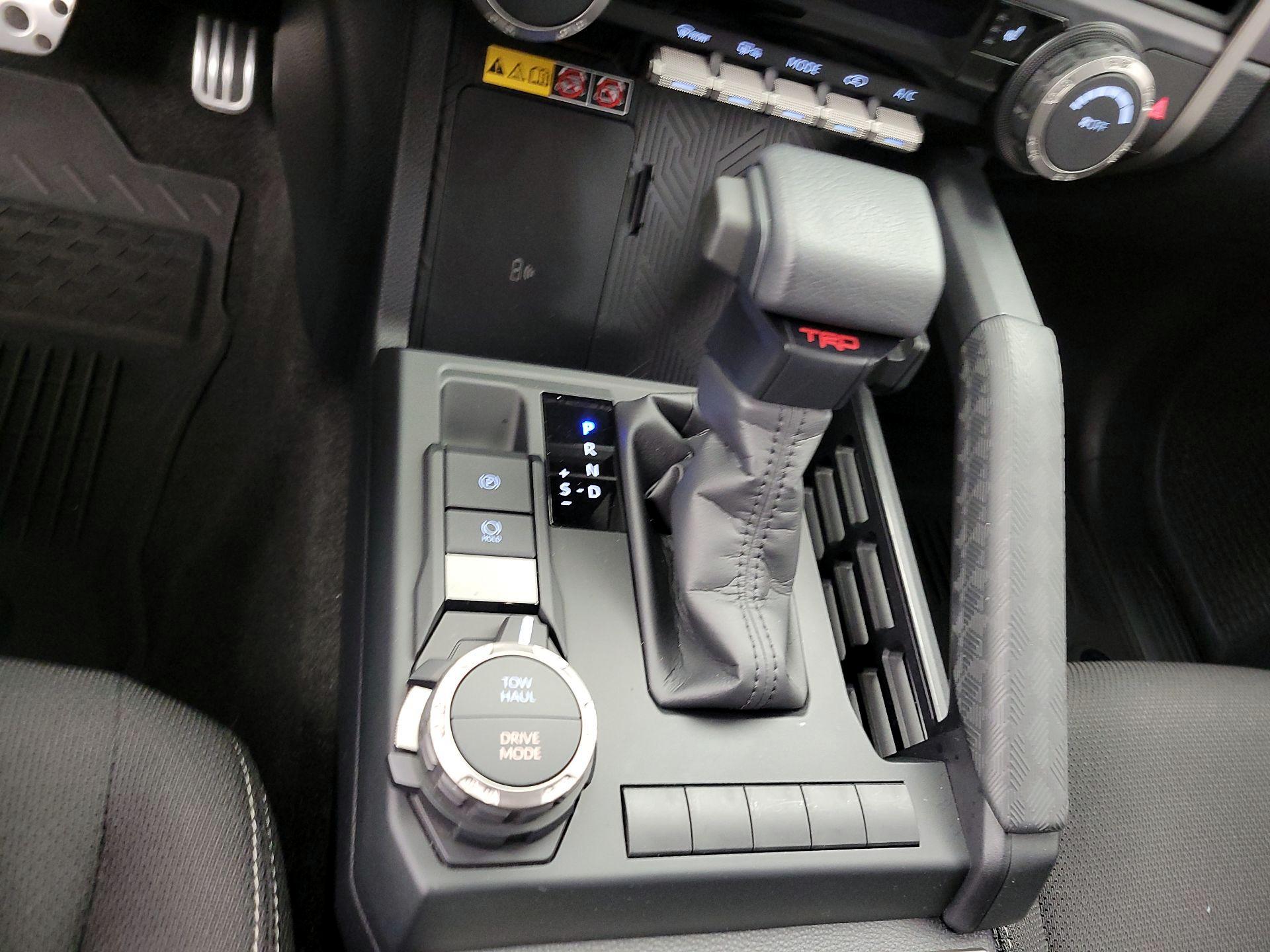 Thumbnail: 2025 Toyota 4Runner - 17