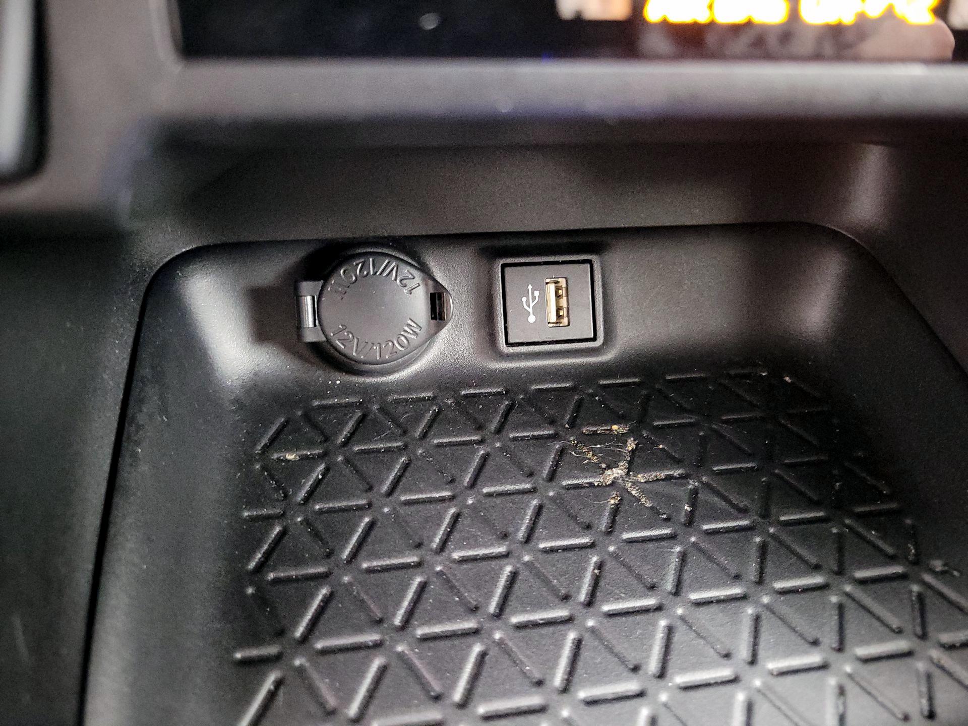 Thumbnail: 2024 Toyota RAV4 - 18