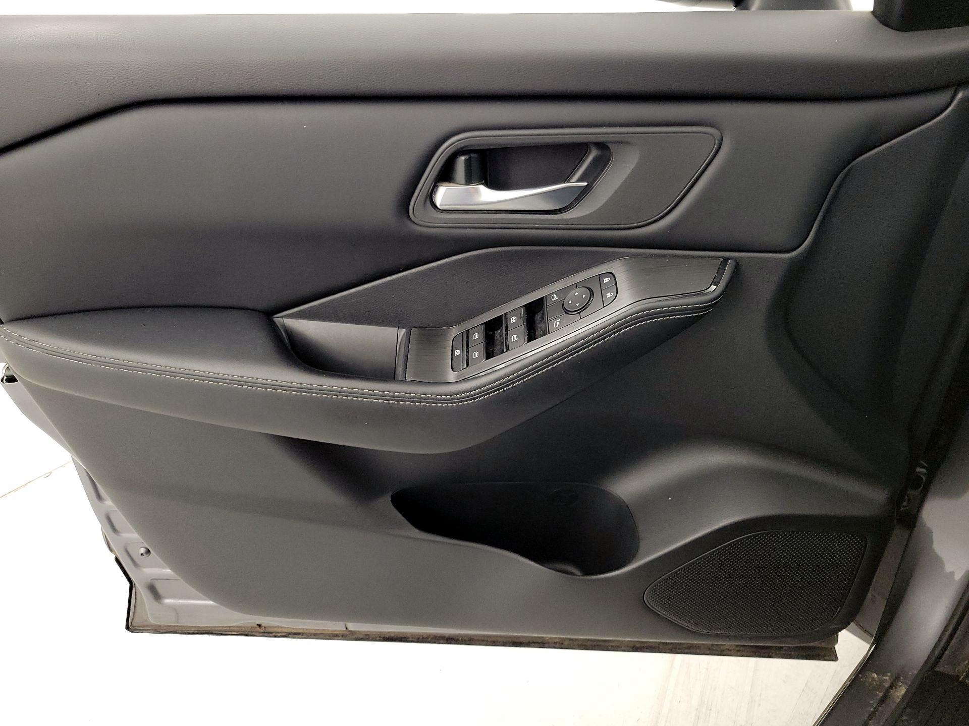 Thumbnail: 2024 Nissan Rogue - 12