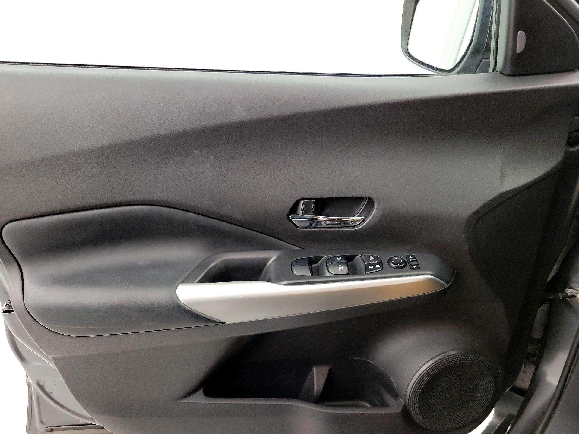 Thumbnail: 2020 Nissan Kicks - 12