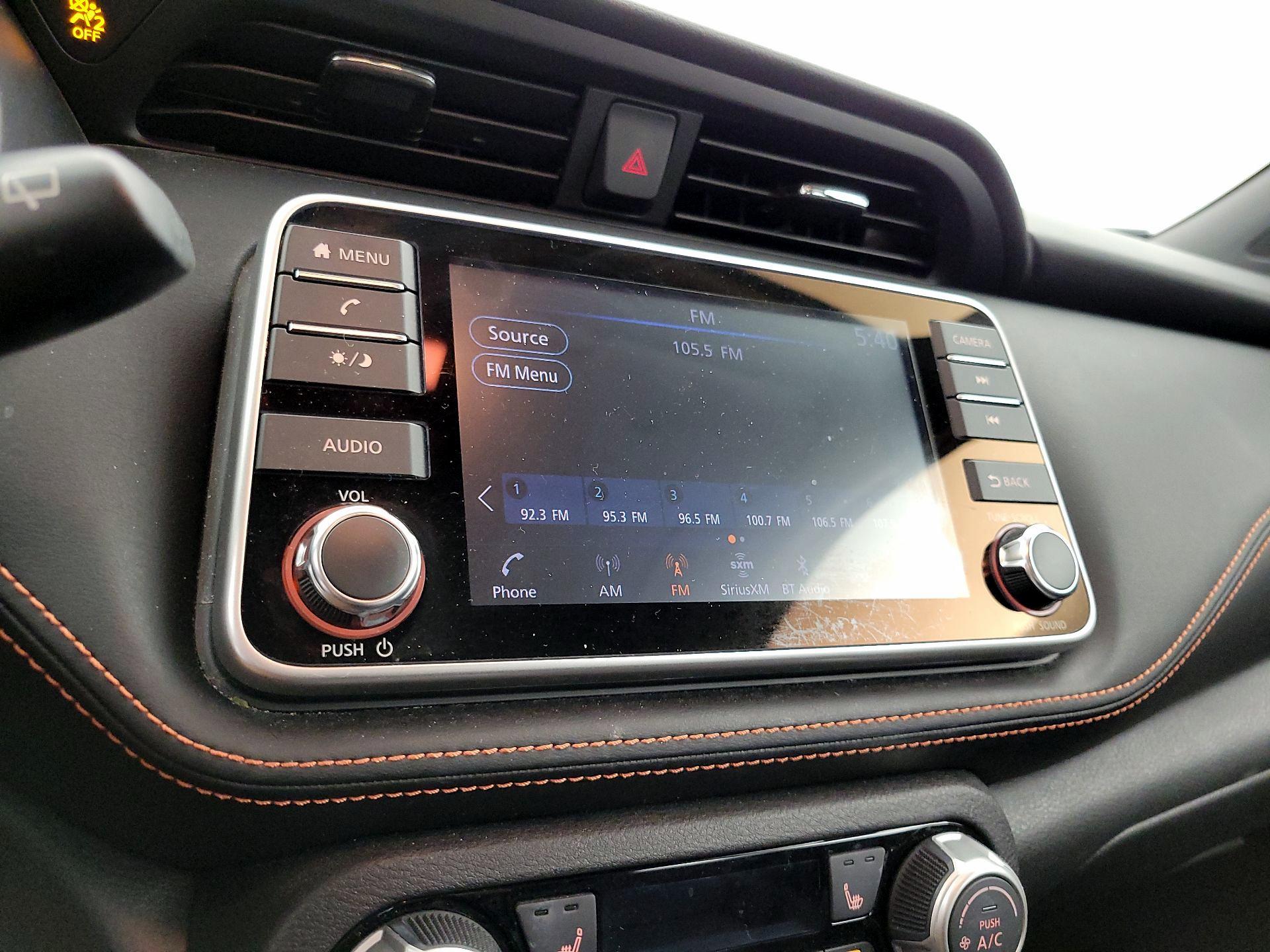 Thumbnail: 2020 Nissan Kicks - 15