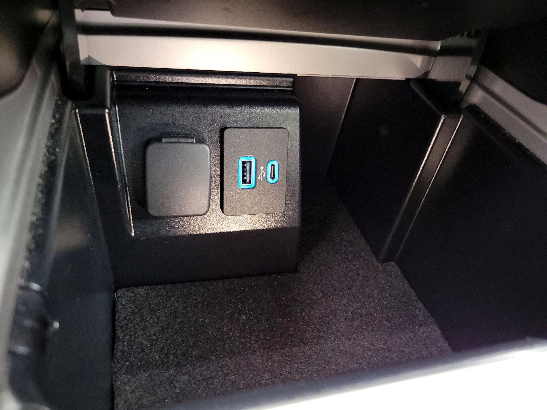 Thumbnail: 2023 Ford Explorer - 18