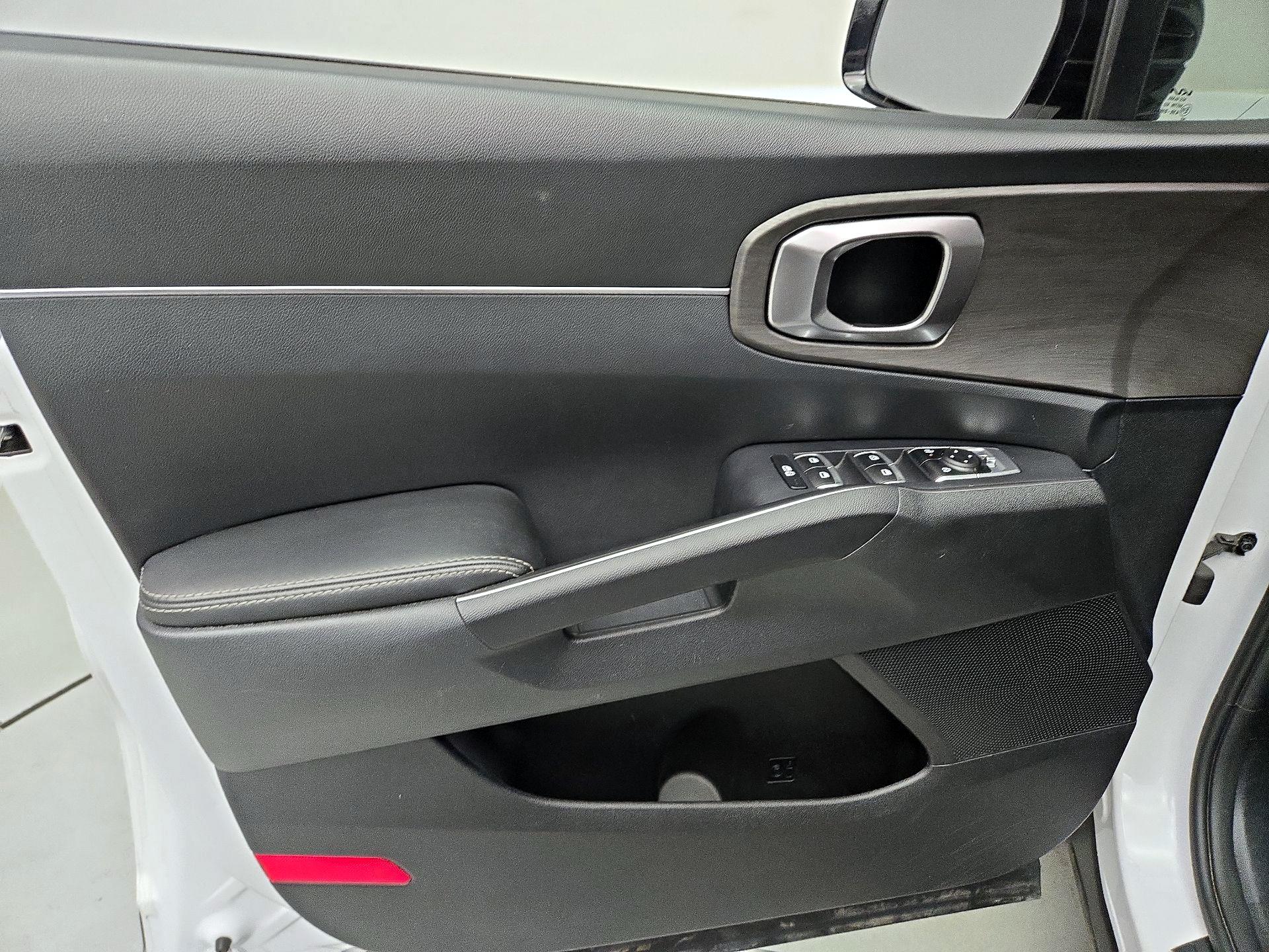 Thumbnail: 2024 Kia Sorento - 12