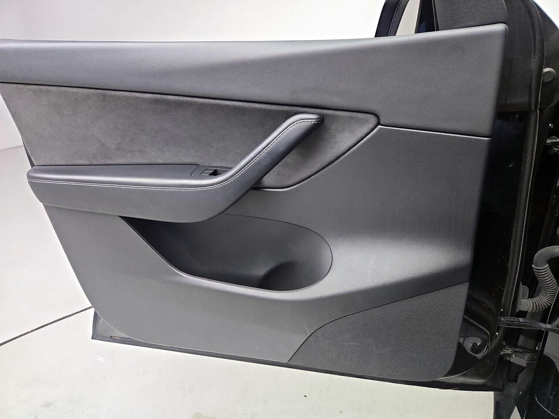 Thumbnail: 2021 Tesla Model Y - 12