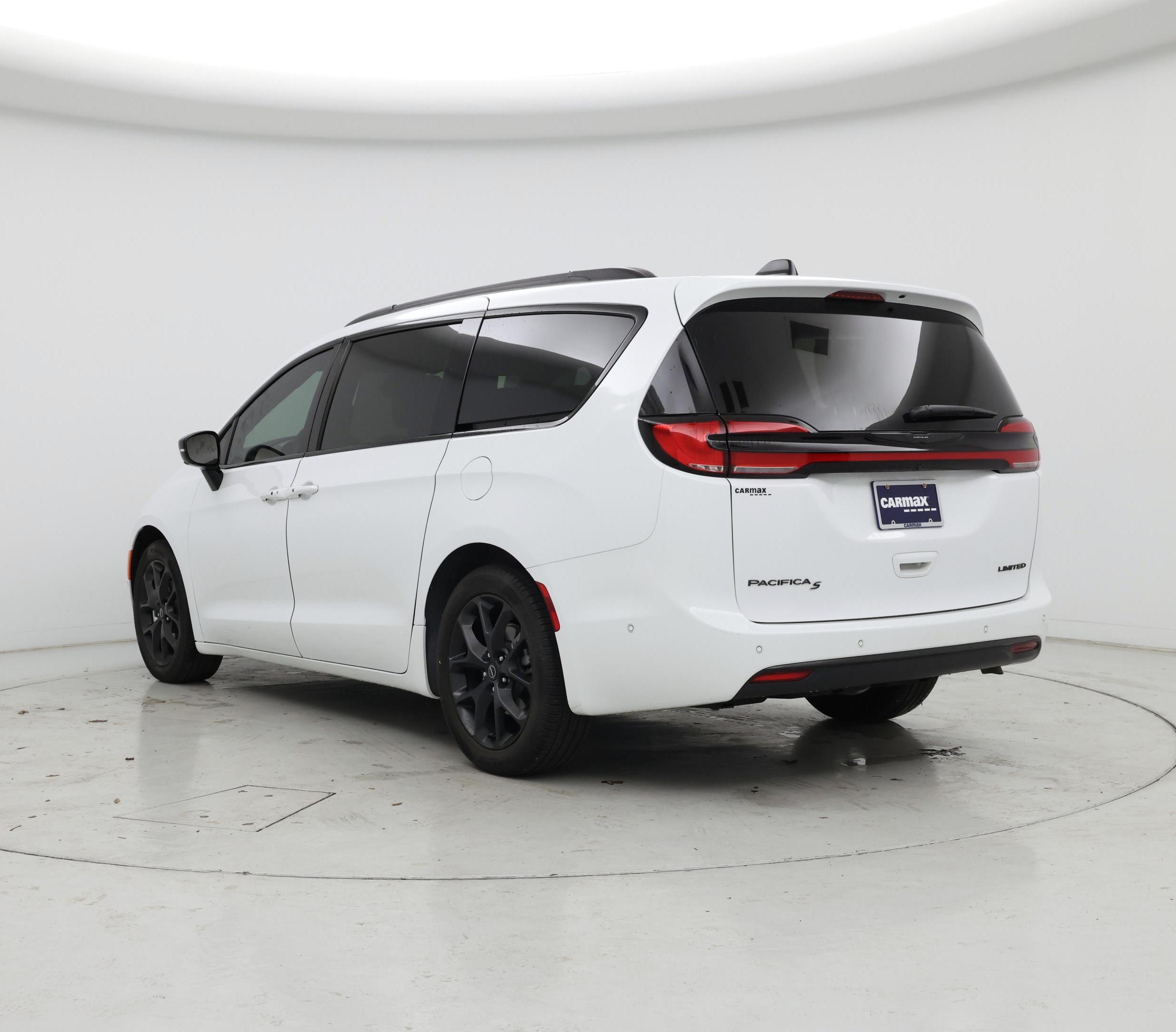 Thumbnail: 2025 Chrysler Pacifica - 2