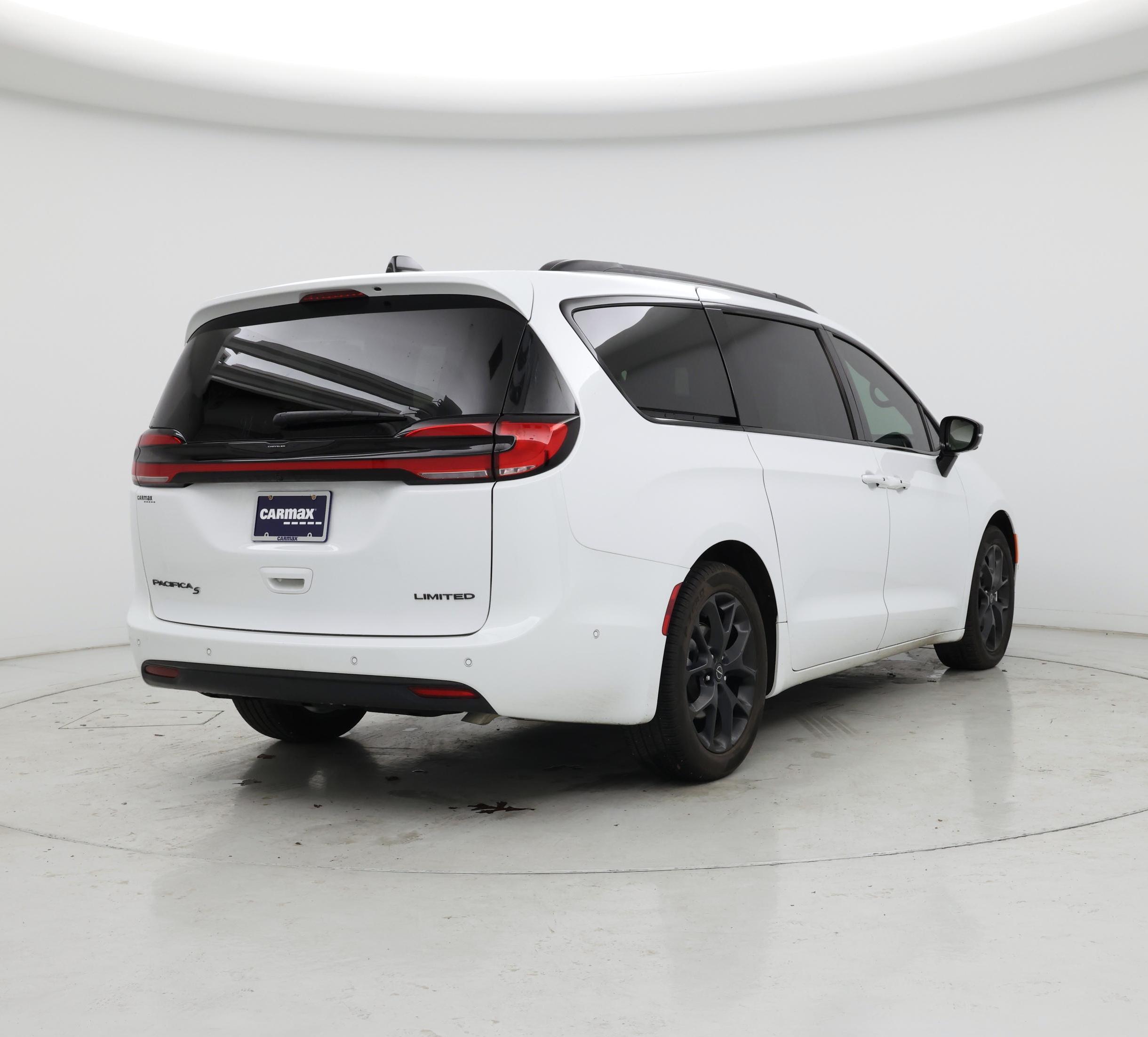 Thumbnail: 2025 Chrysler Pacifica - 8