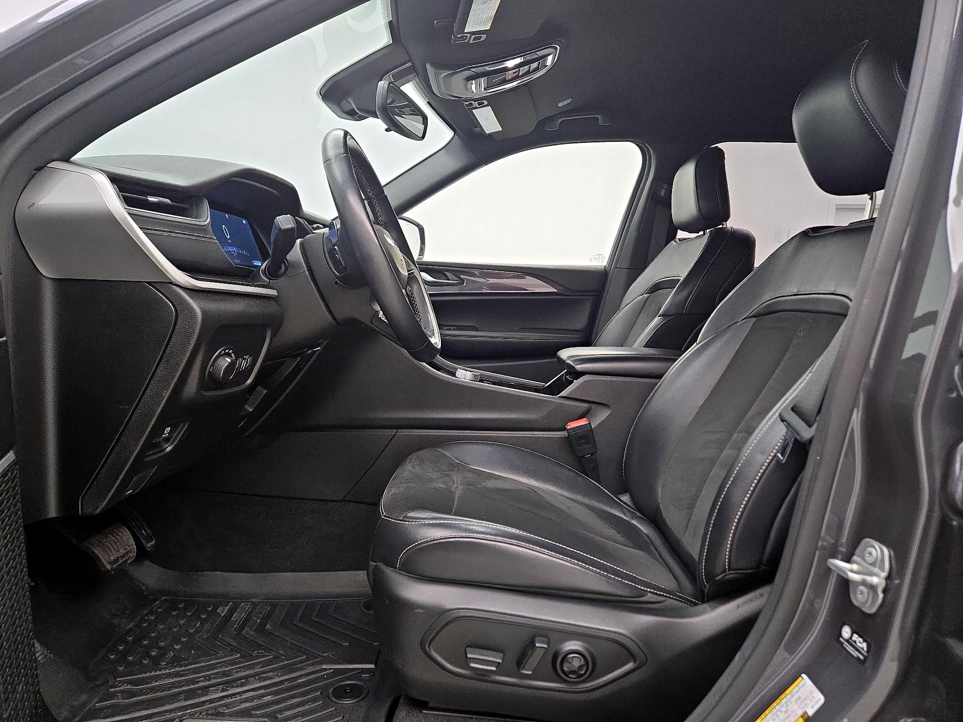 Thumbnail: 2021 Jeep Grand Cherokee L - 11