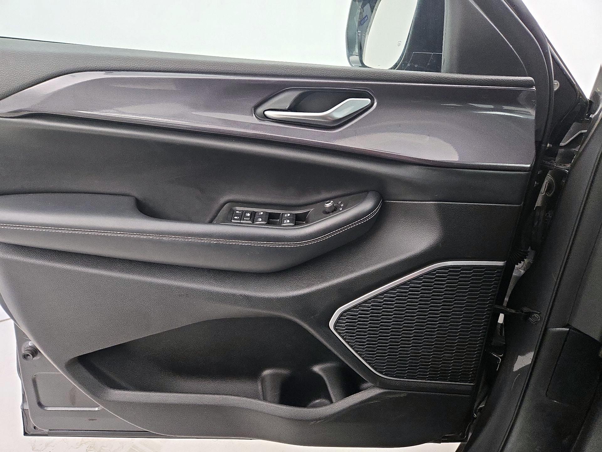 Thumbnail: 2021 Jeep Grand Cherokee L - 12