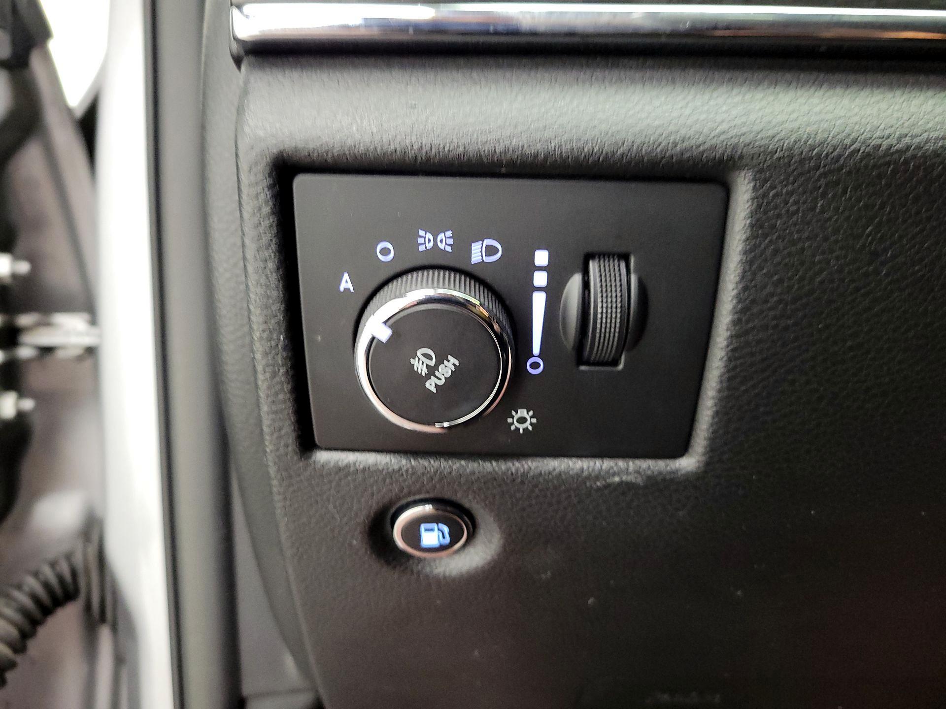 Thumbnail: 2017 Jeep Grand Cherokee - 13