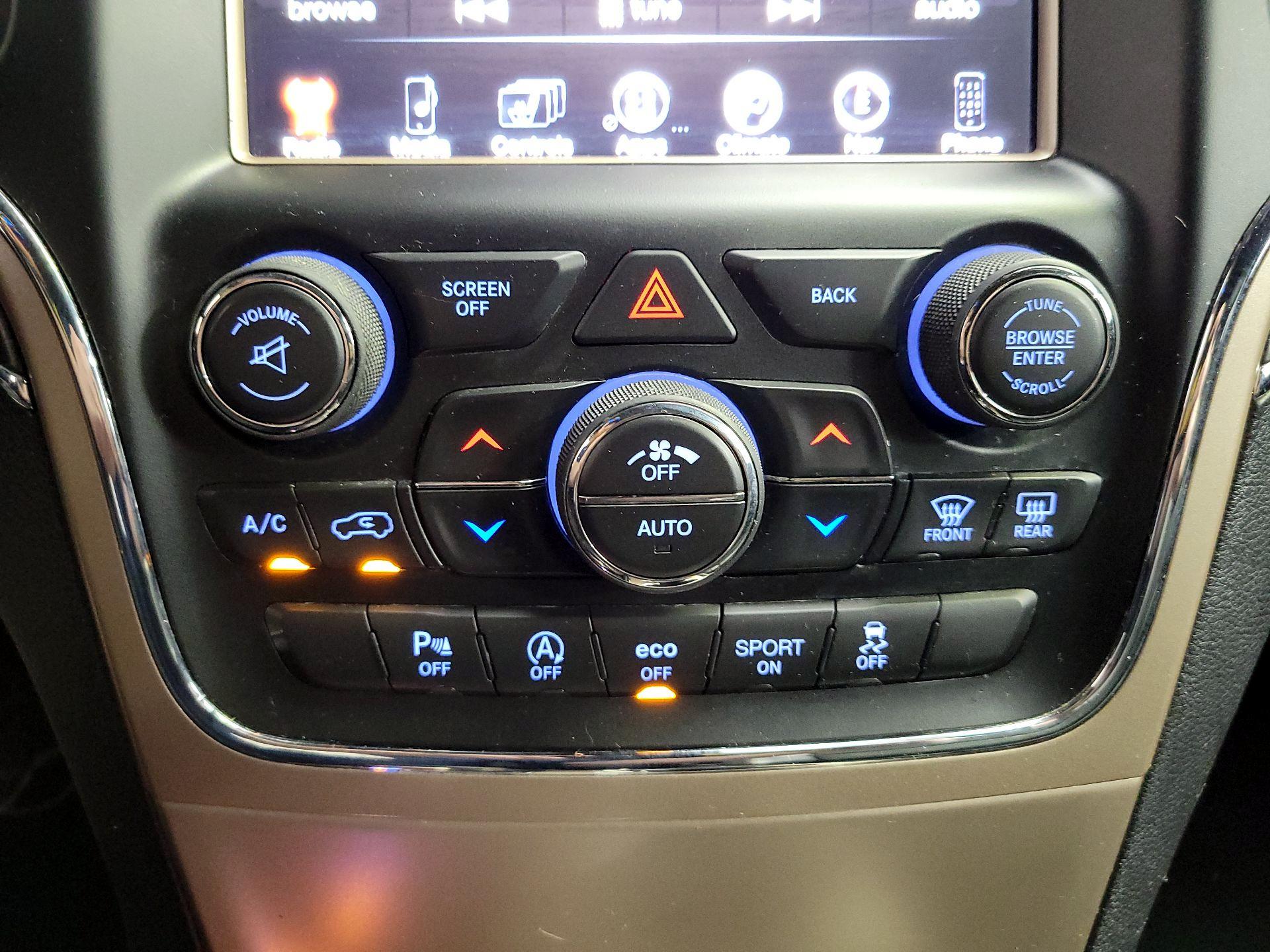 Thumbnail: 2017 Jeep Grand Cherokee - 17