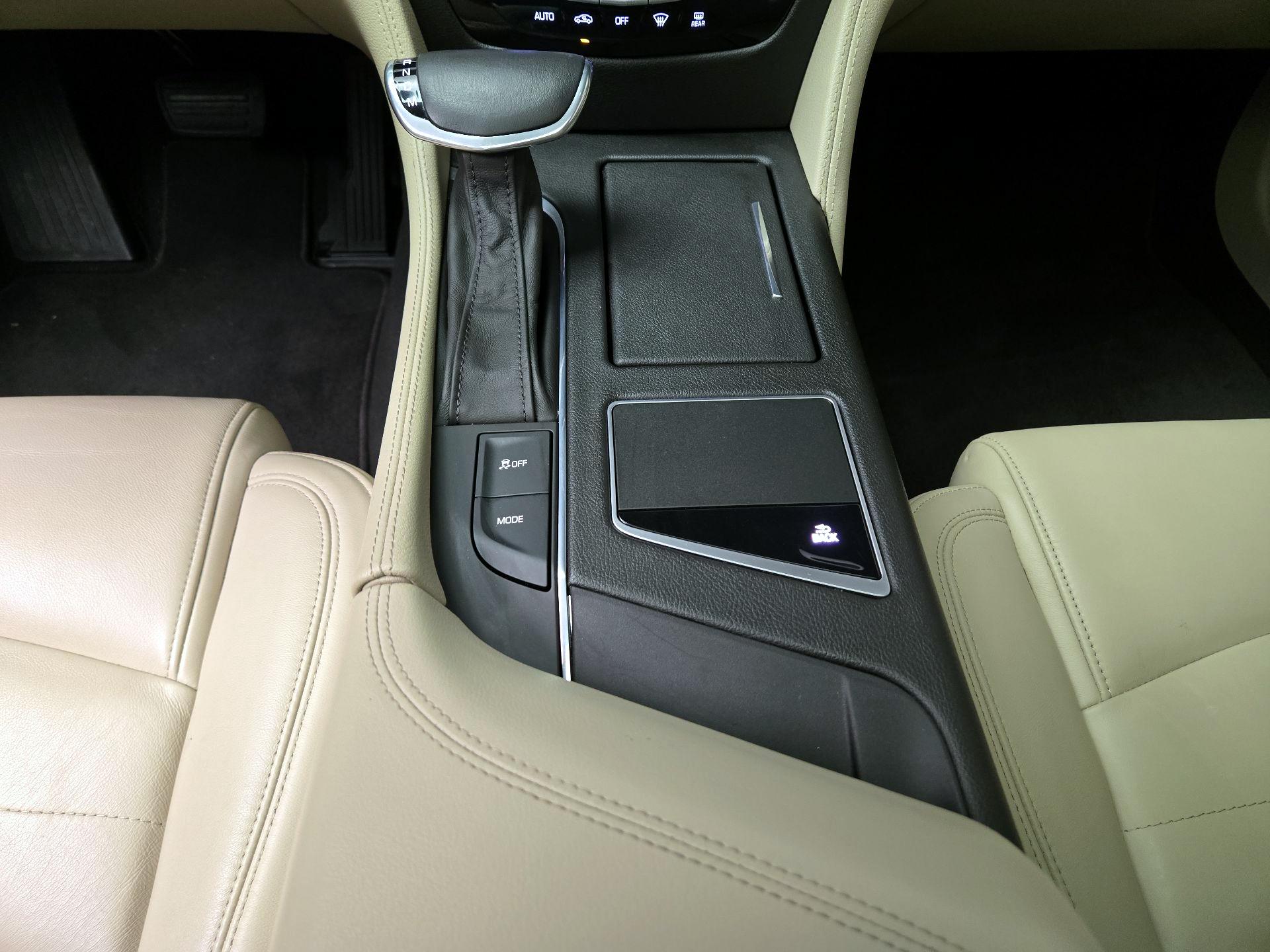 Thumbnail: 2018 Cadillac CT6 - 18