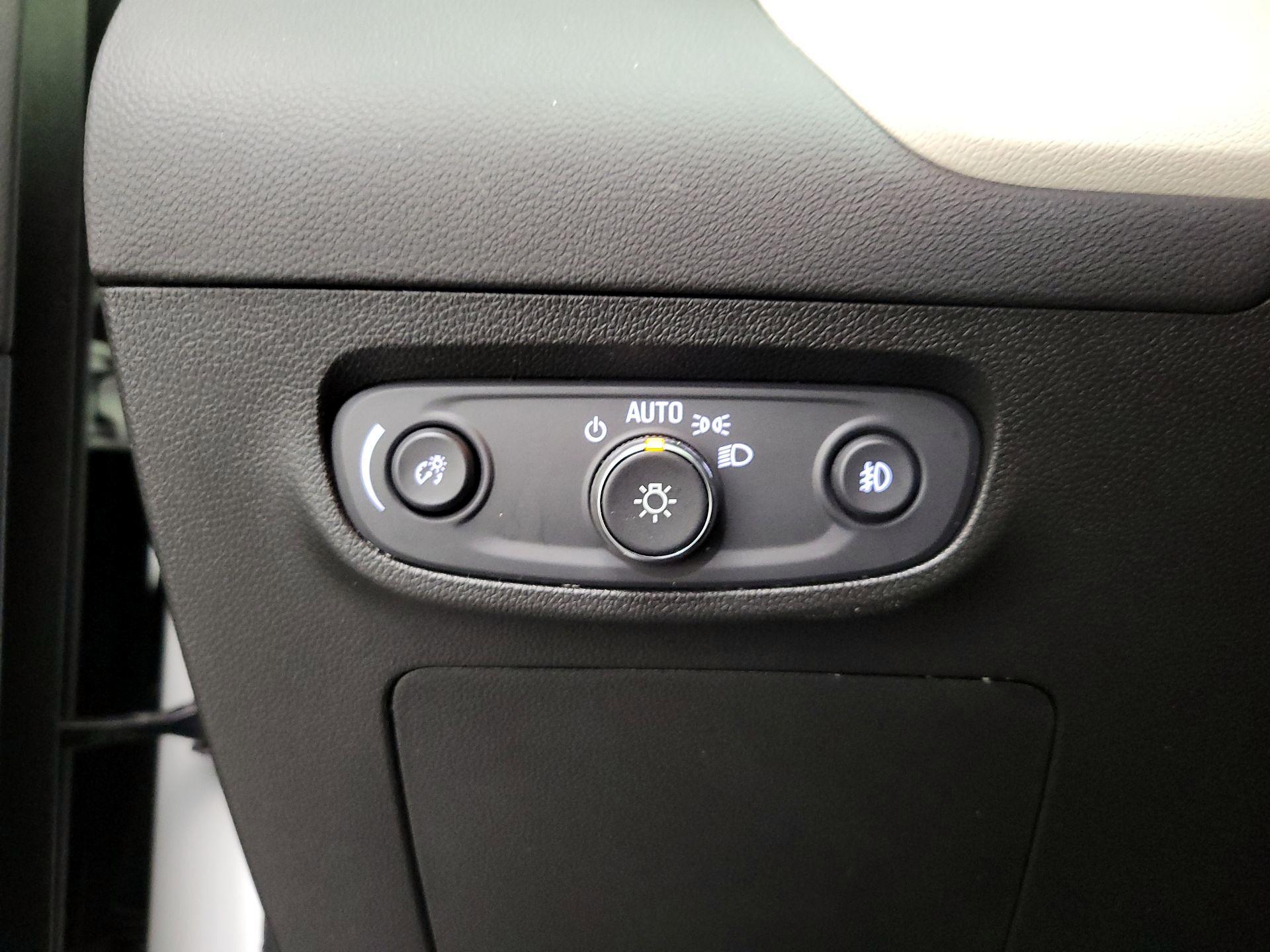 Thumbnail: 2022 Buick Encore GX - 13