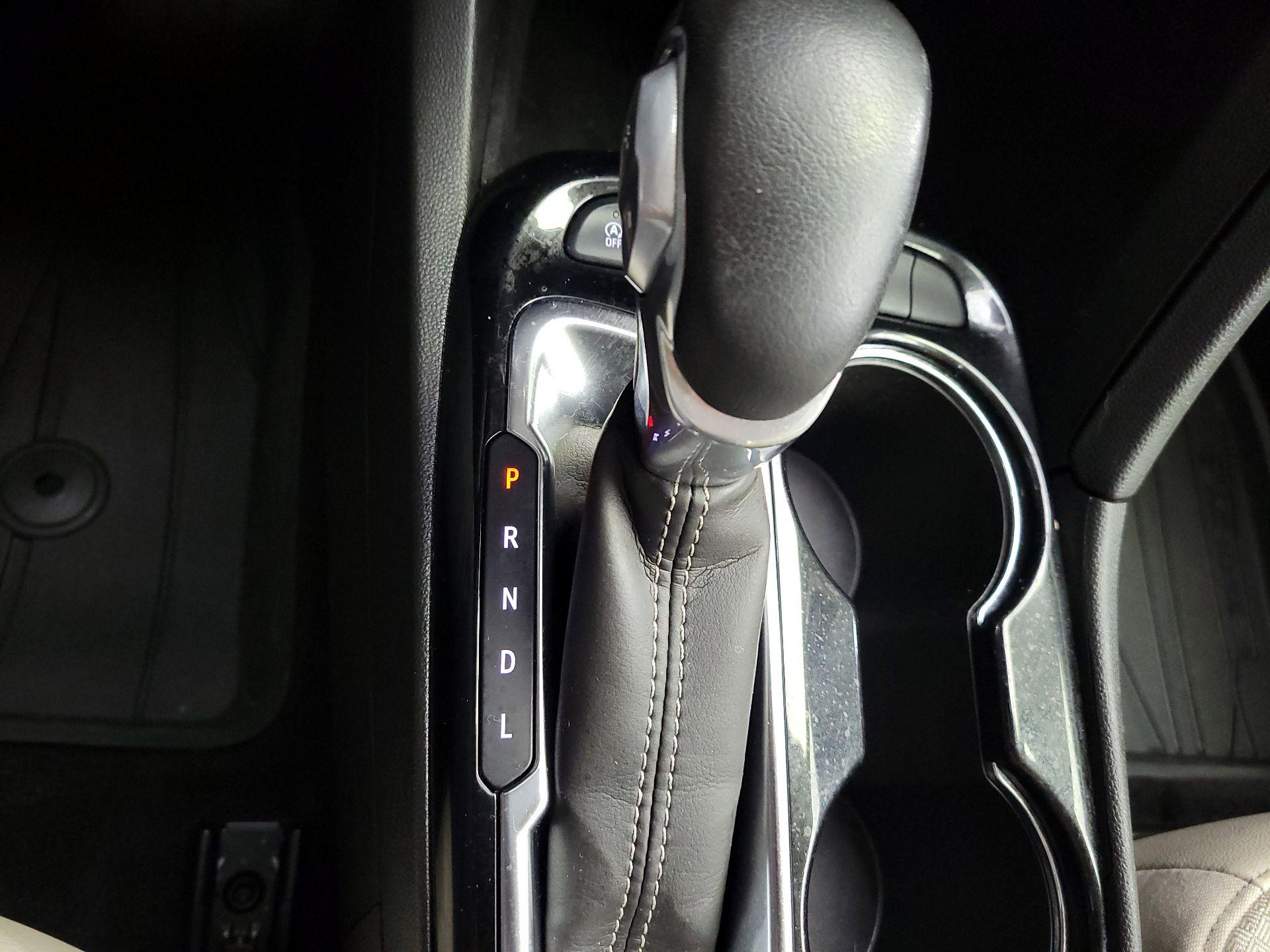 Thumbnail: 2022 Buick Encore GX - 17