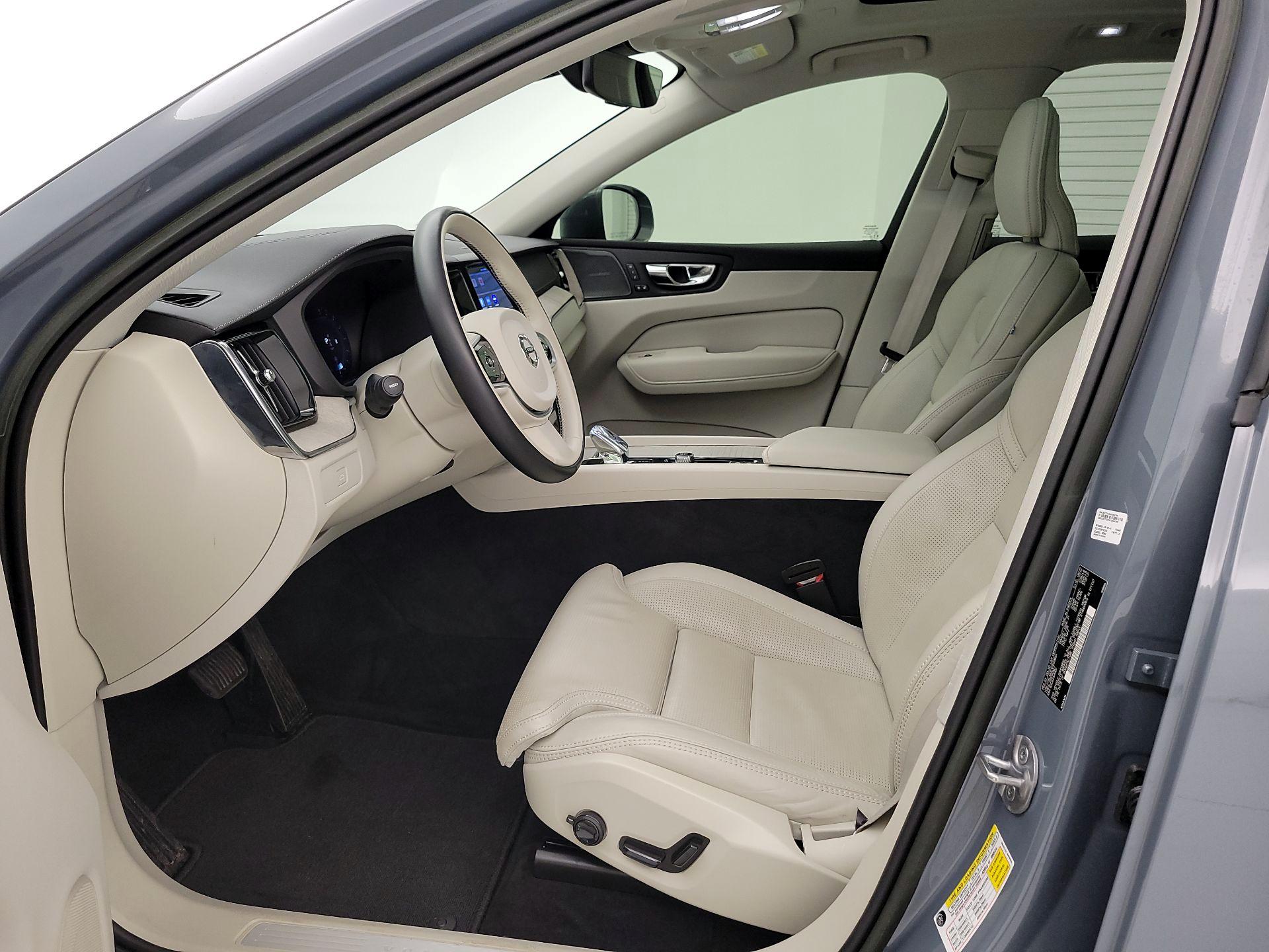 Thumbnail: 2023 Volvo XC60 - 11