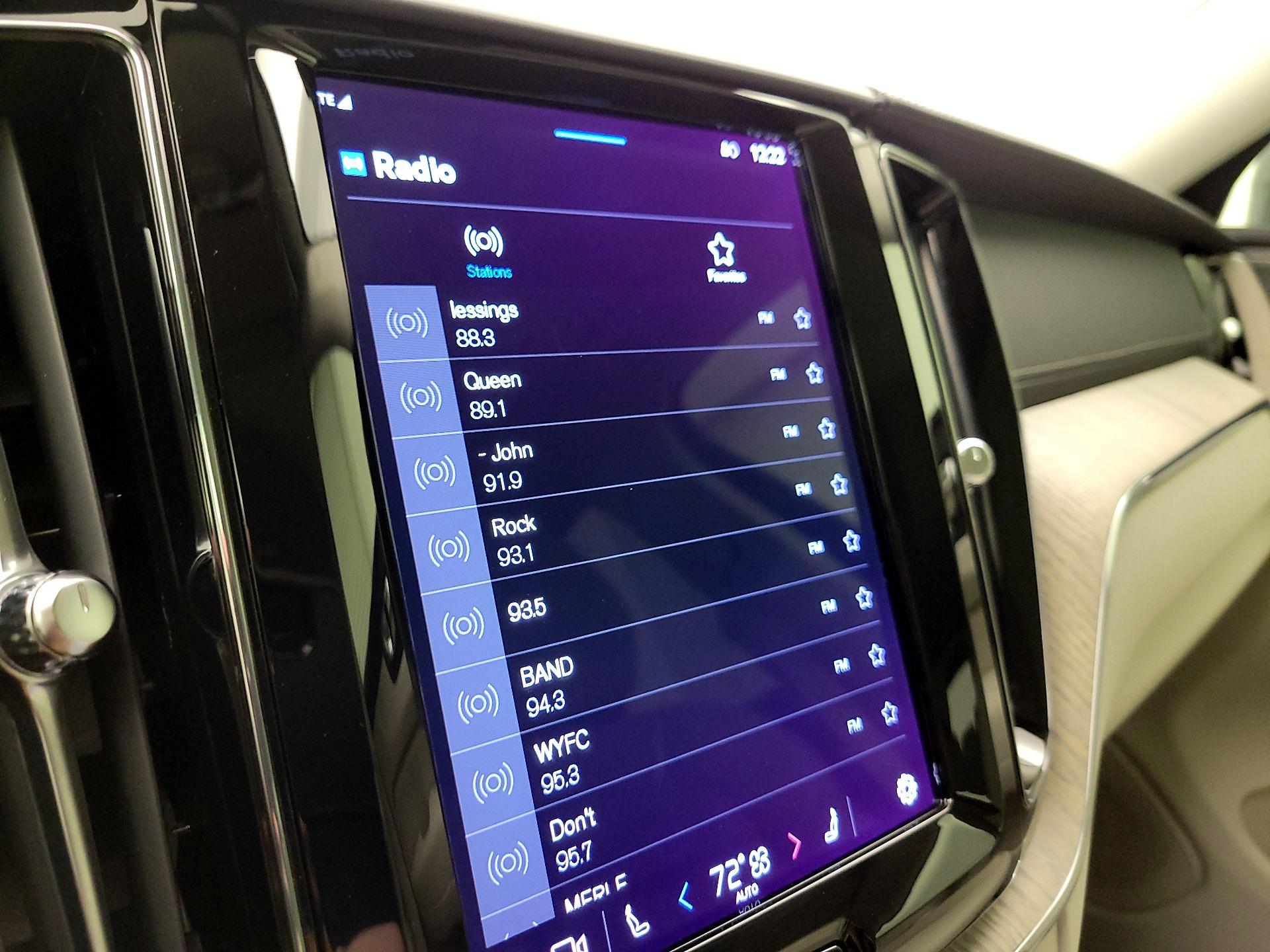 Thumbnail: 2023 Volvo XC60 - 15