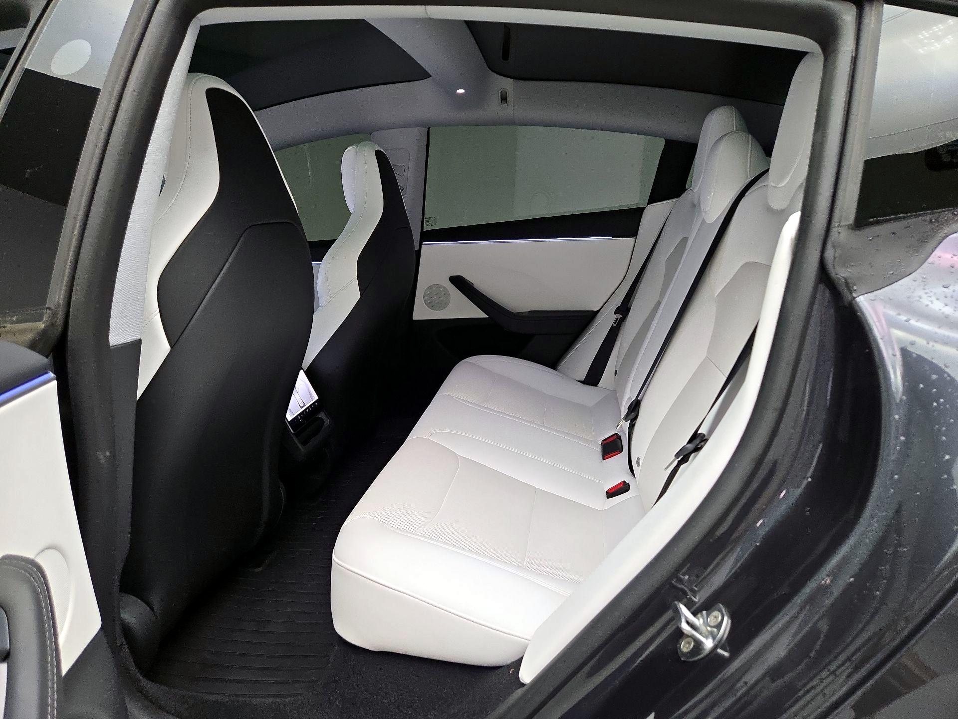 Thumbnail: 2025 Tesla Model 3 - 20