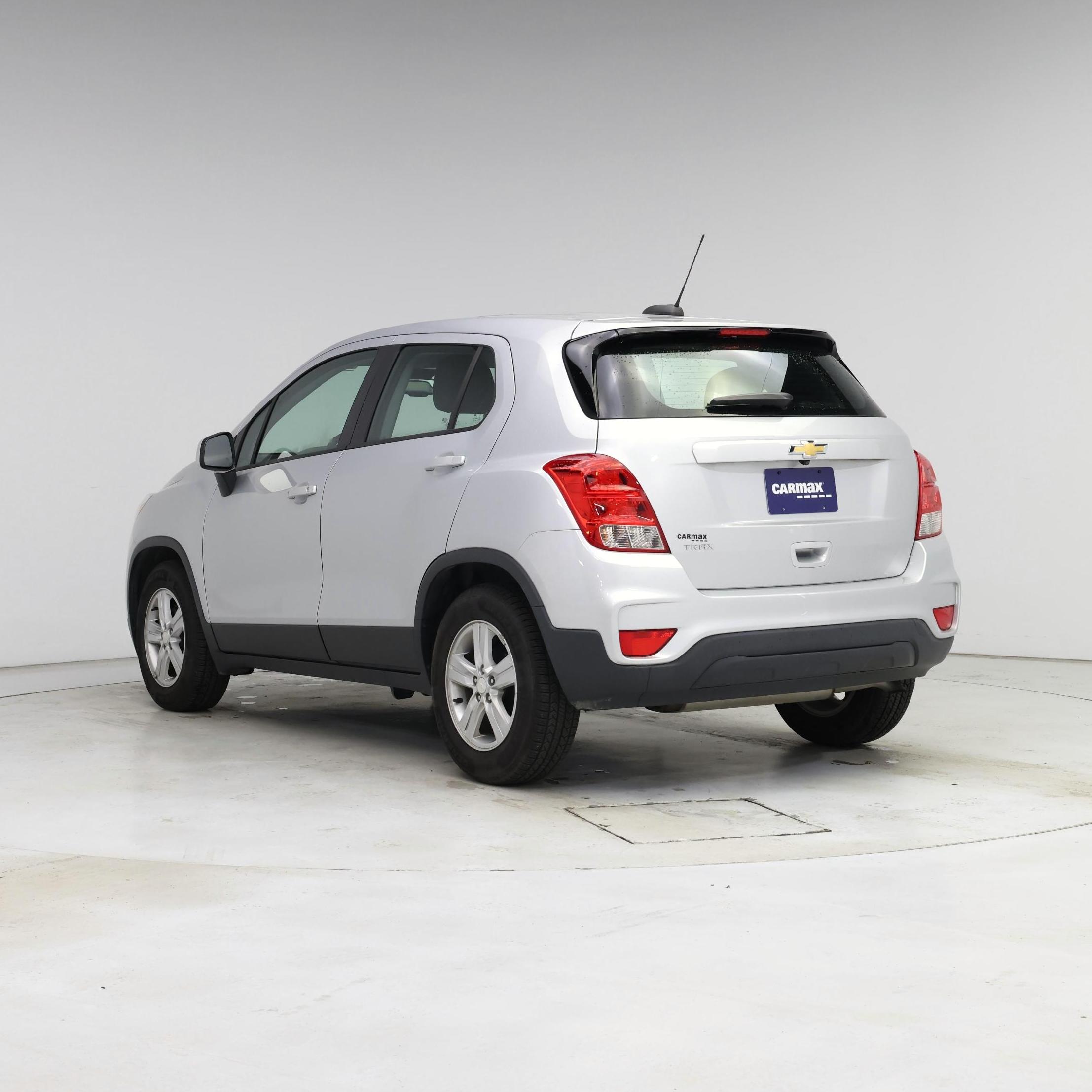 Thumbnail: 2019 Chevrolet Trax - 2