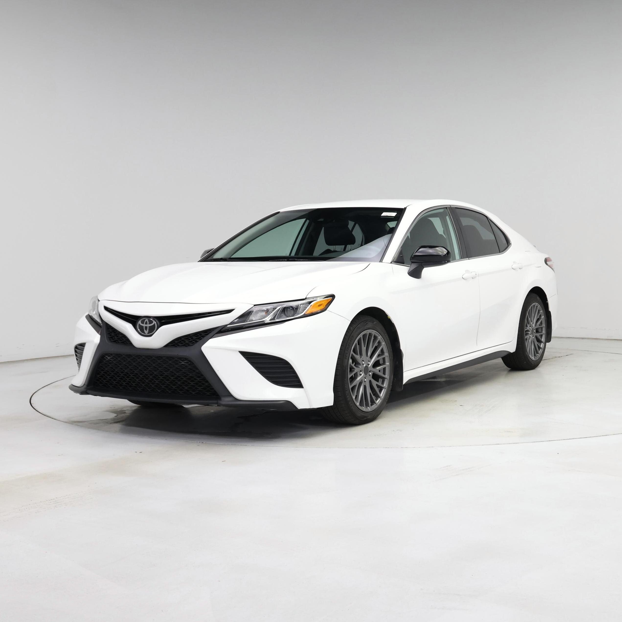 Thumbnail: 2020 Toyota Camry - 4