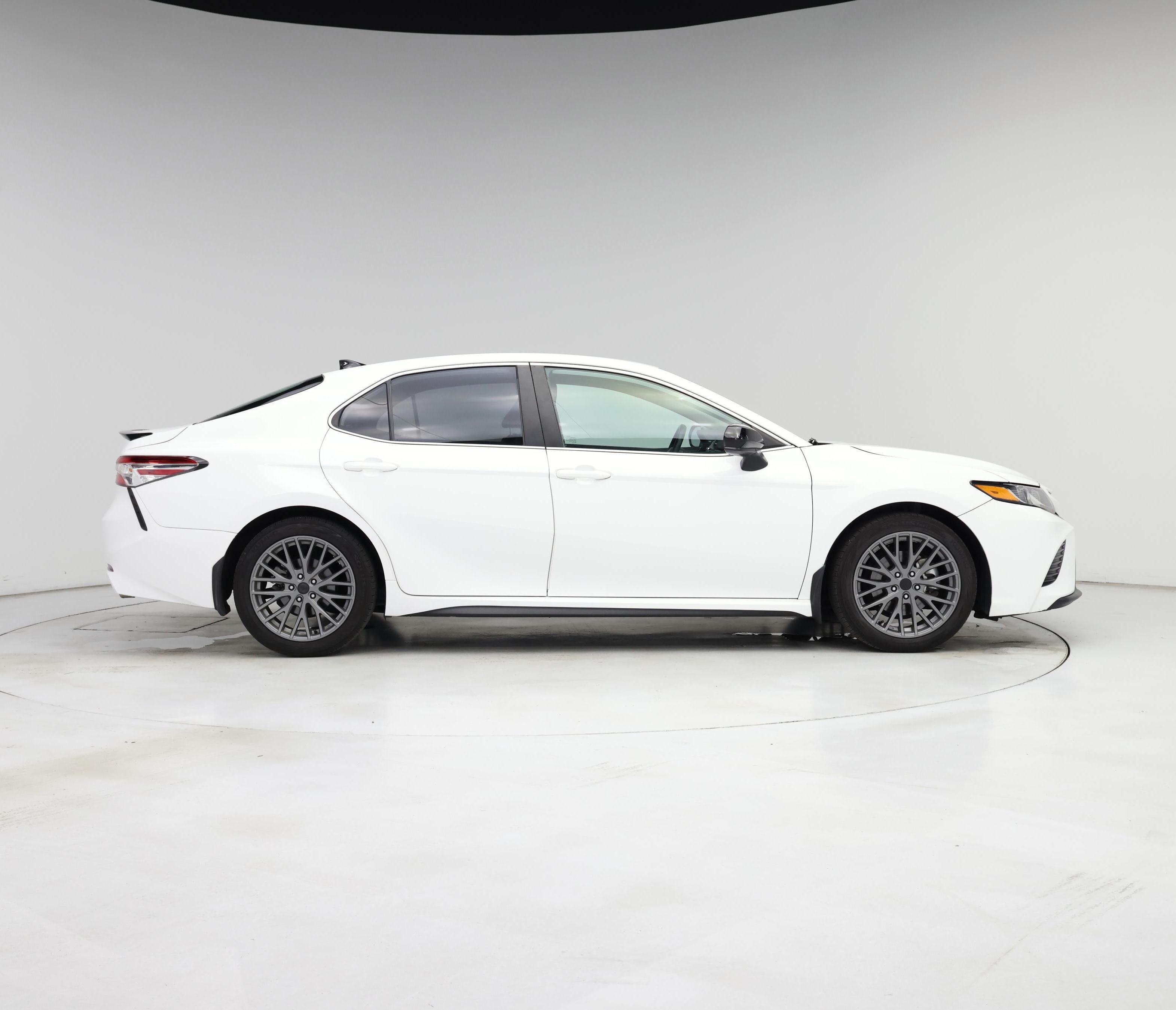 Thumbnail: 2020 Toyota Camry - 7