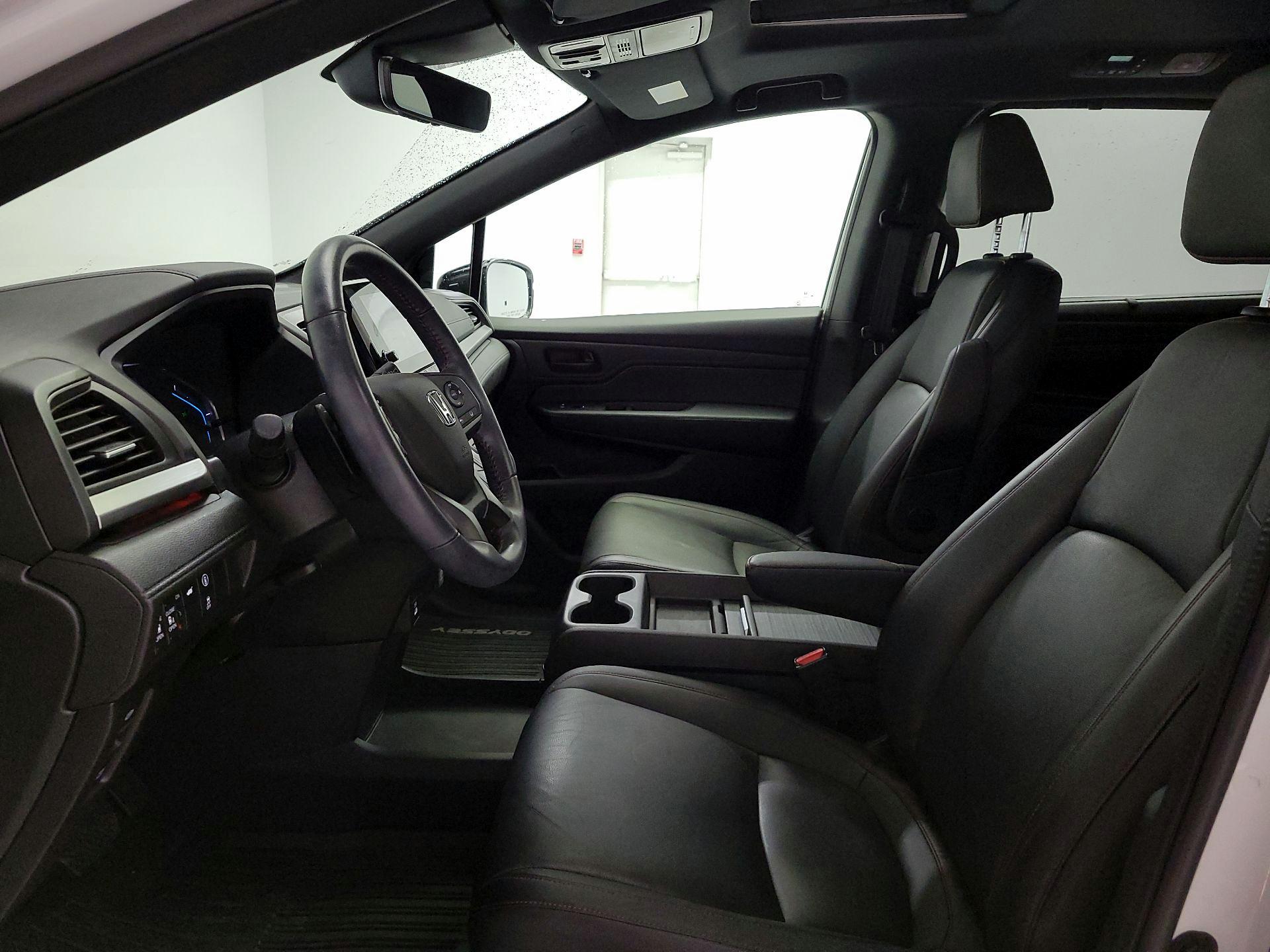 Thumbnail: 2023 Honda Odyssey - 11