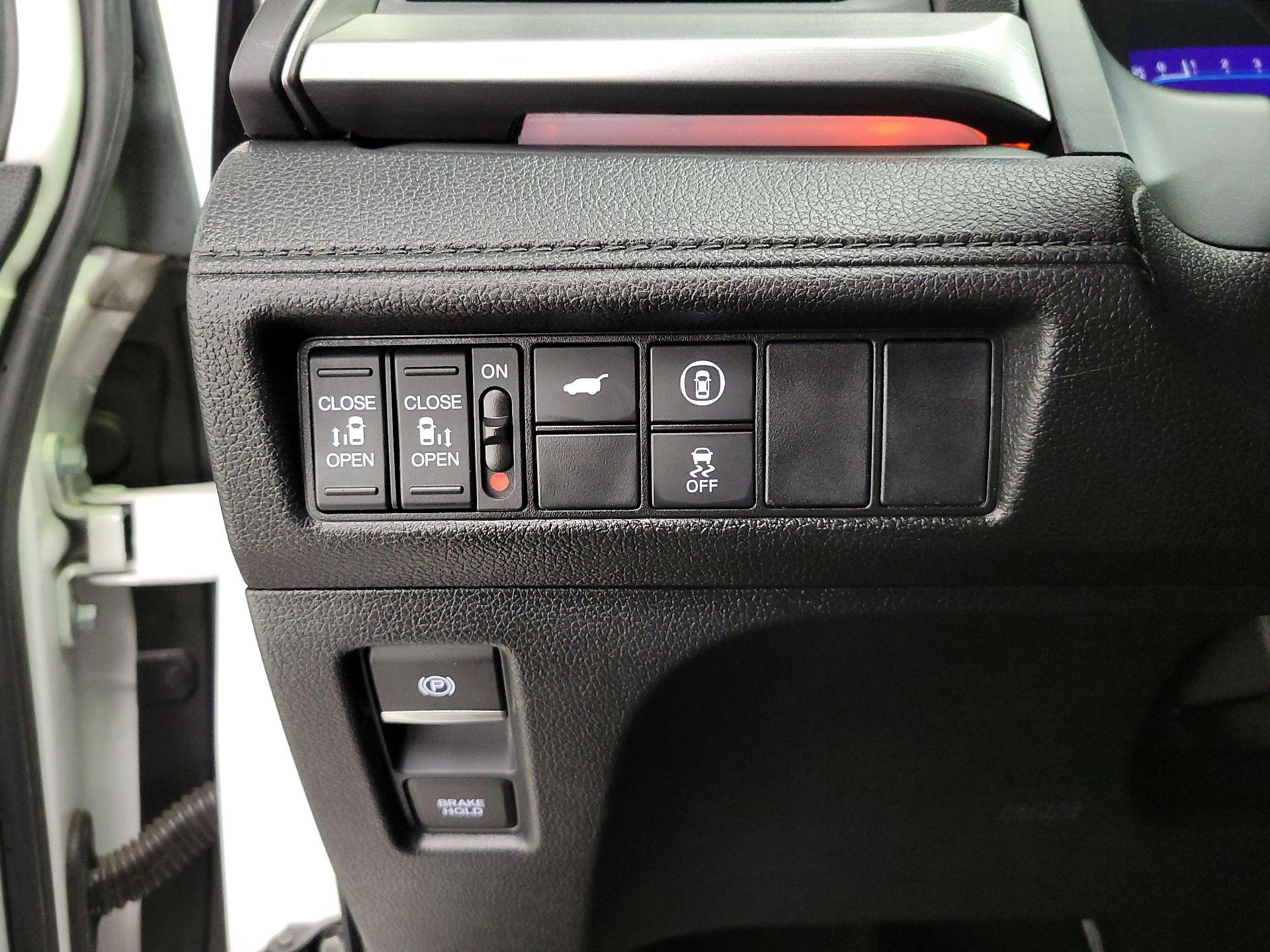 Thumbnail: 2023 Honda Odyssey - 13