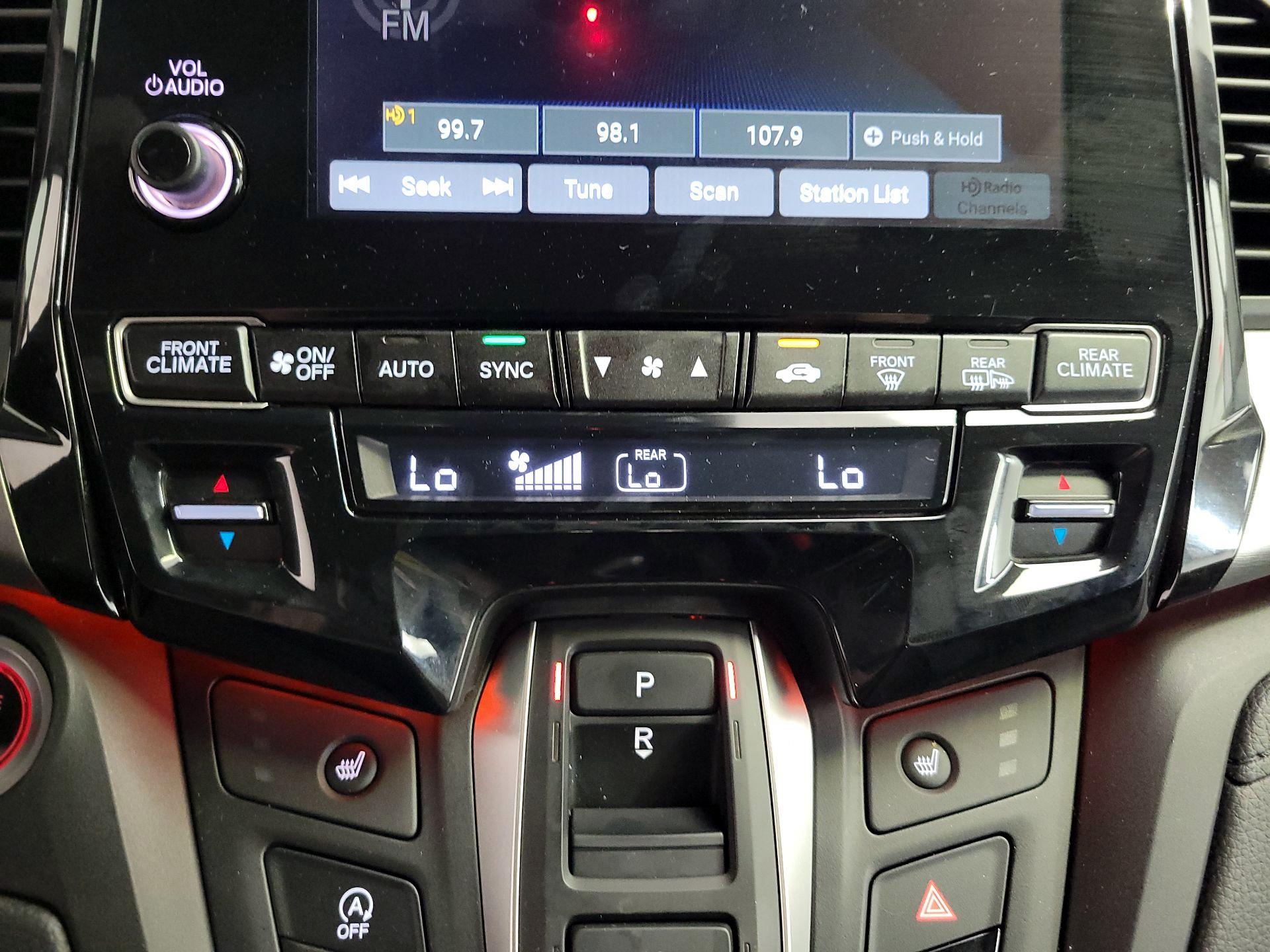 Thumbnail: 2023 Honda Odyssey - 16