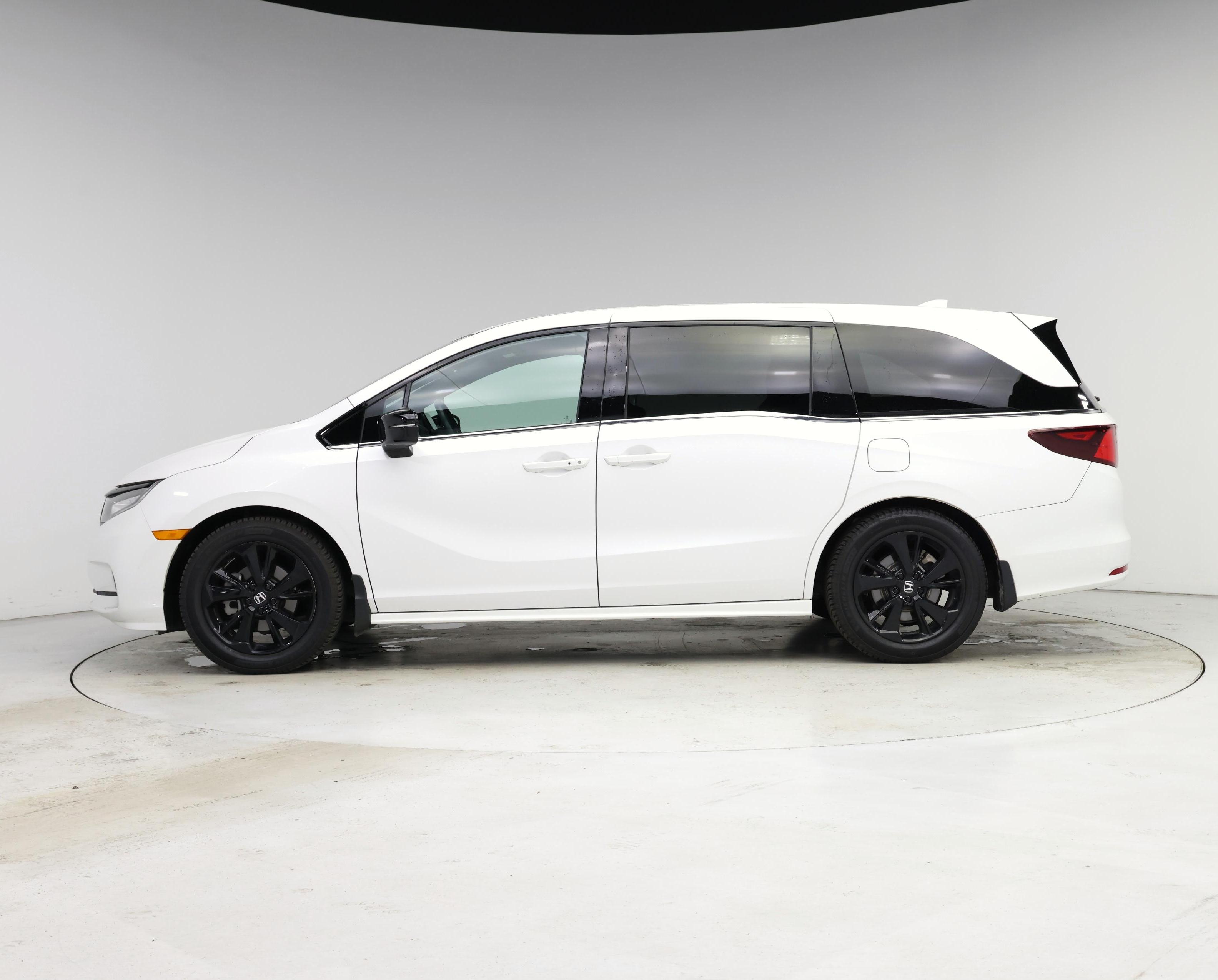 Thumbnail: 2023 Honda Odyssey - 3
