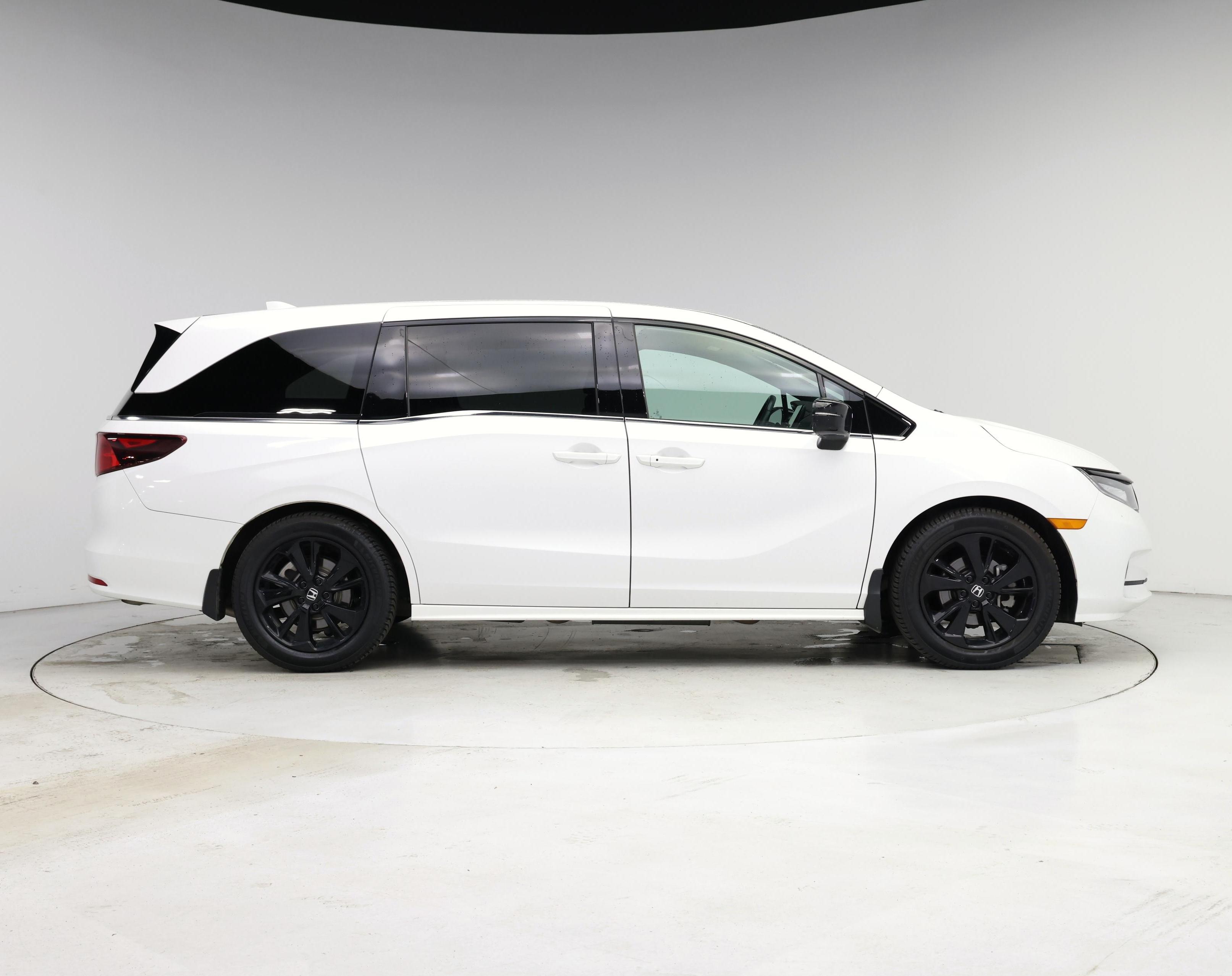 Thumbnail: 2023 Honda Odyssey - 7
