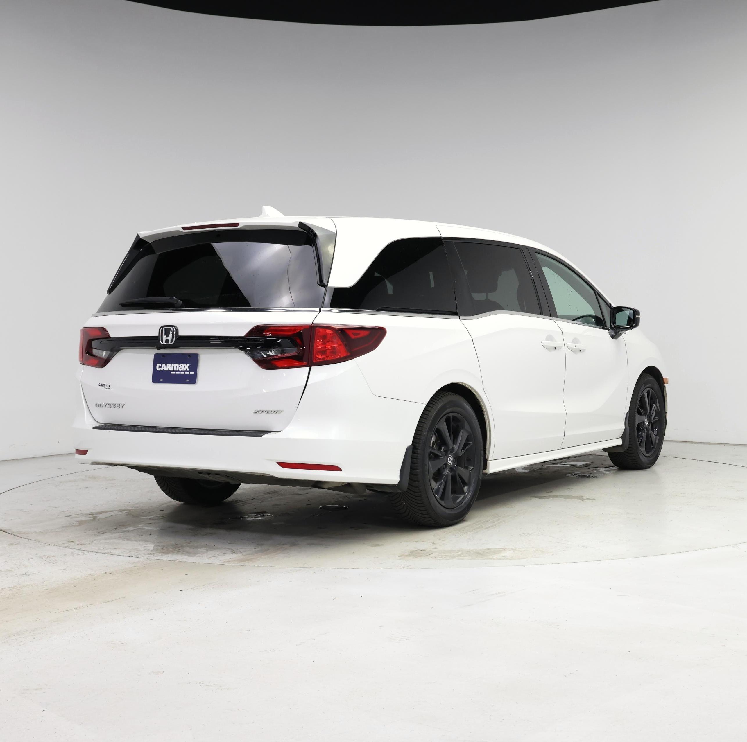 Thumbnail: 2023 Honda Odyssey - 8