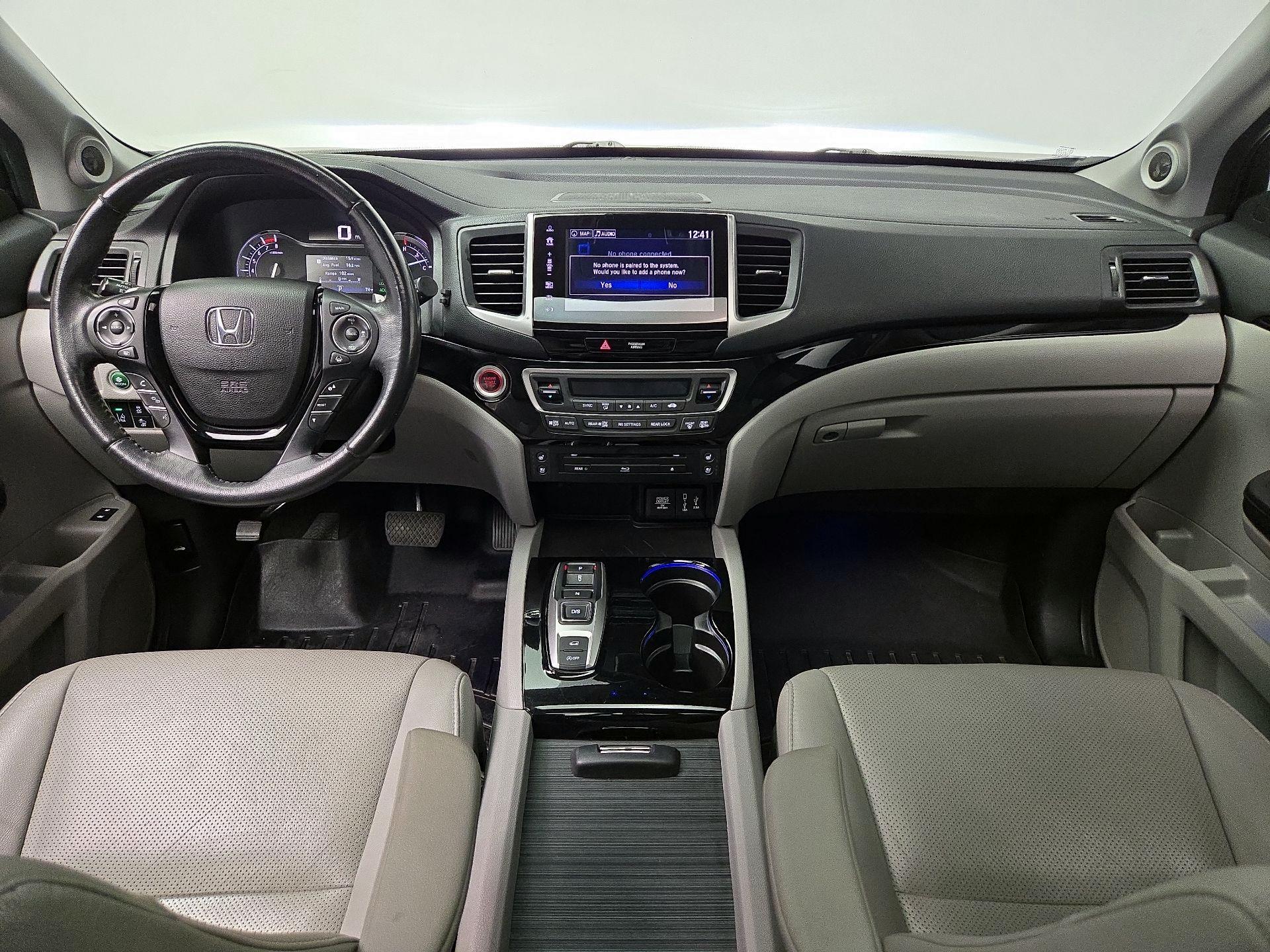 Thumbnail: 2017 Honda Pilot - 9