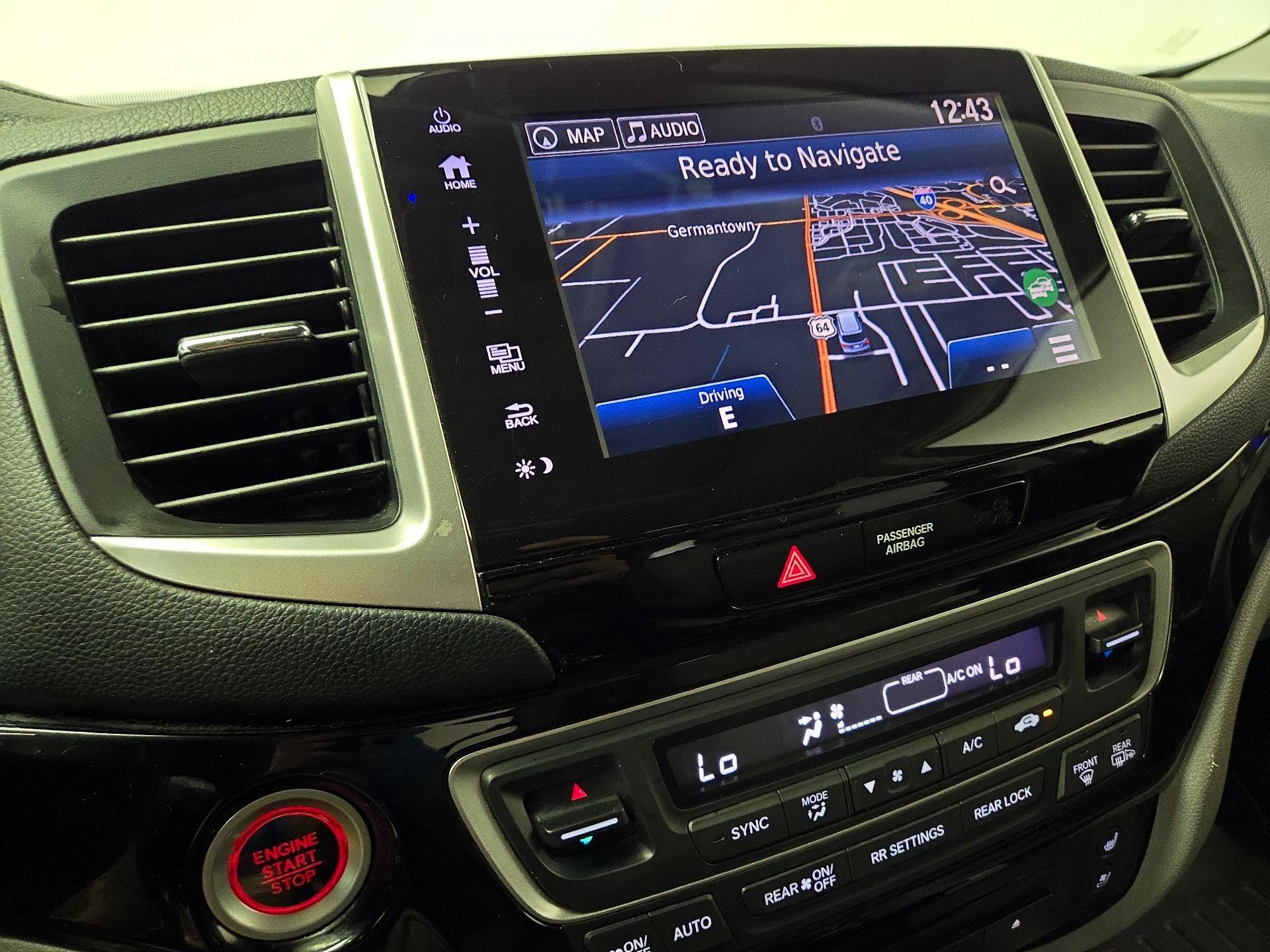 Thumbnail: 2017 Honda Pilot - 14