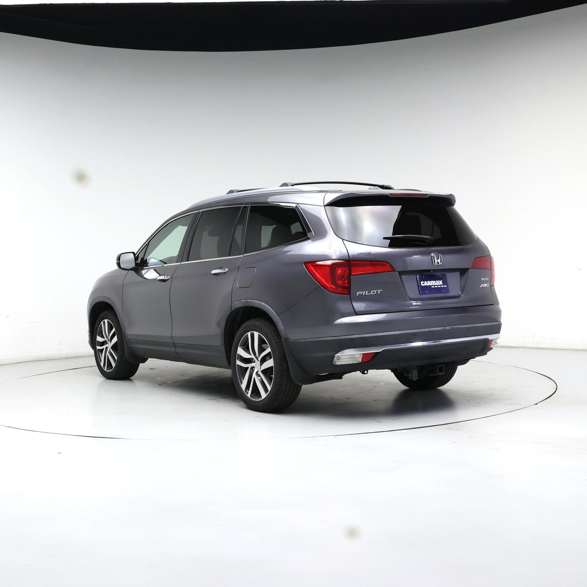 Thumbnail: 2017 Honda Pilot - 2