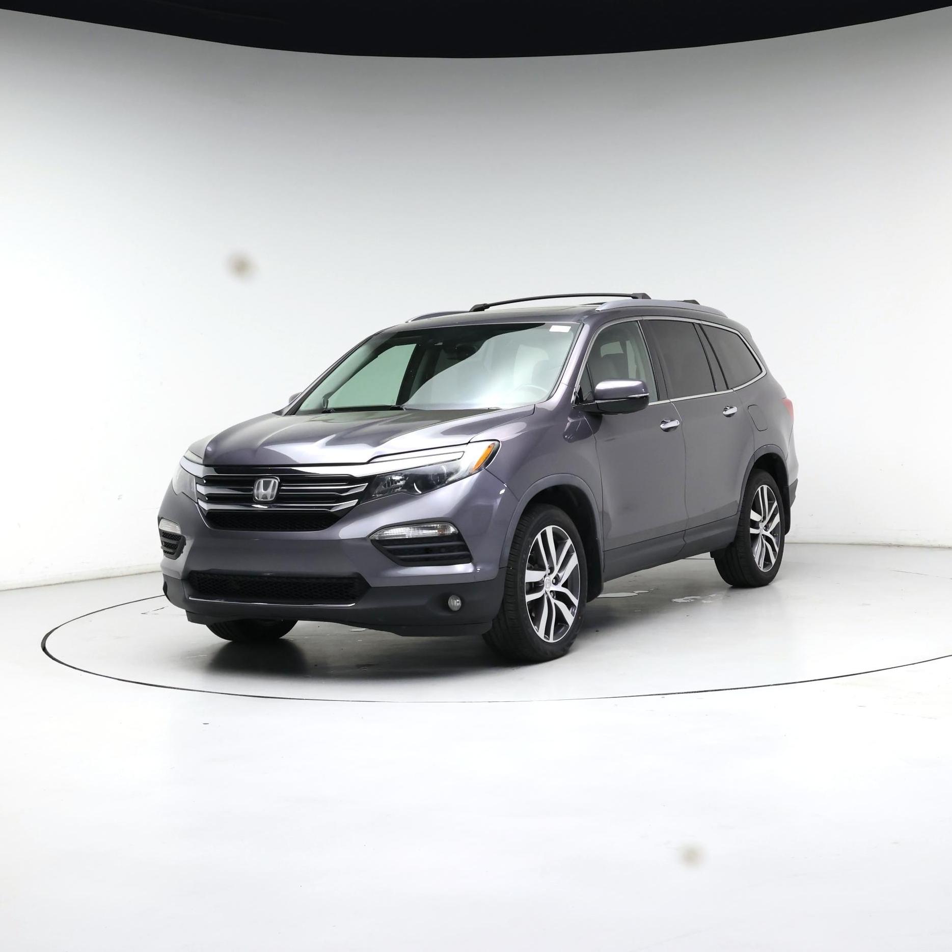 Thumbnail: 2017 Honda Pilot - 4