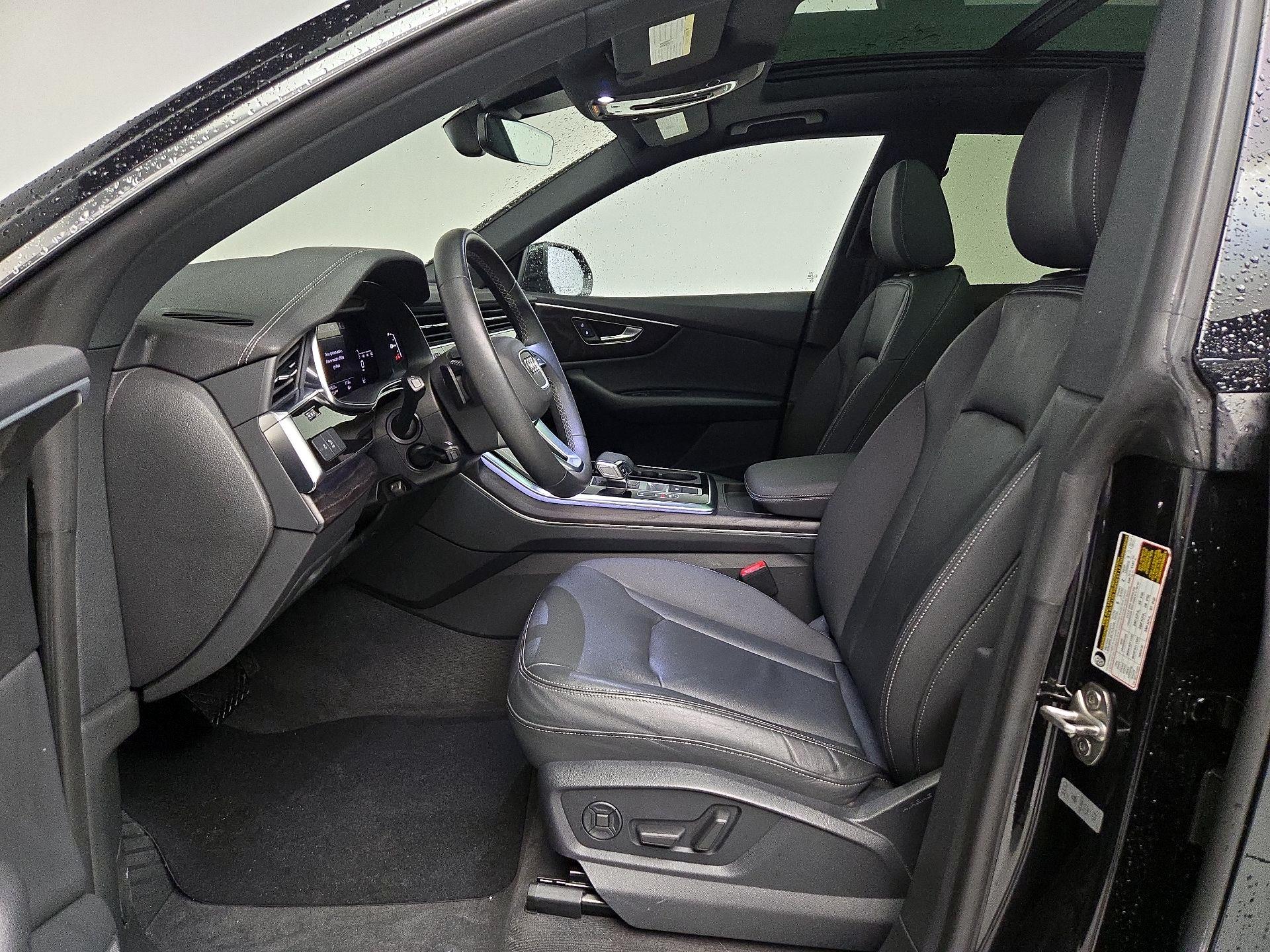 Thumbnail: 2023 Audi Q8 - 11