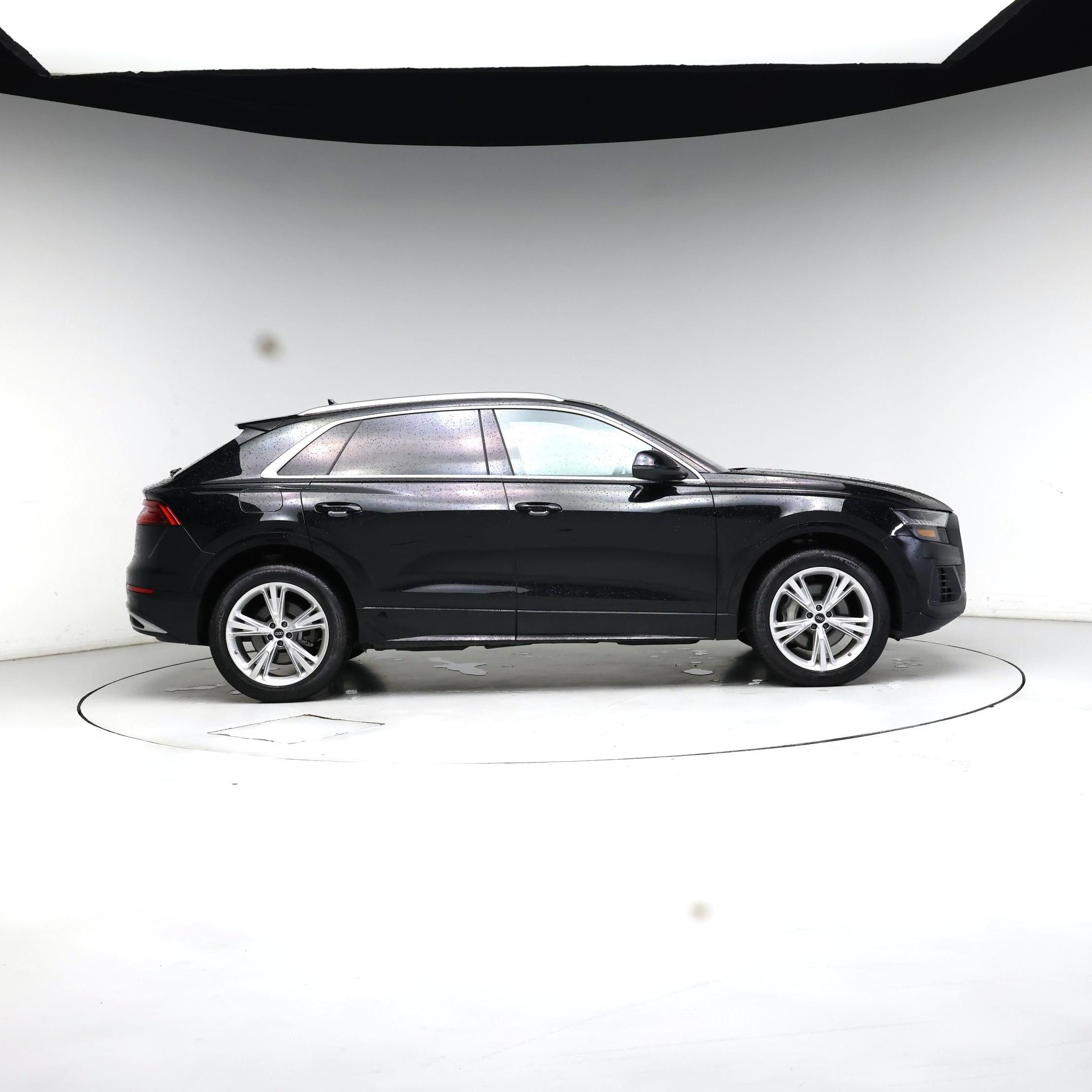 Thumbnail: 2023 Audi Q8 - 7