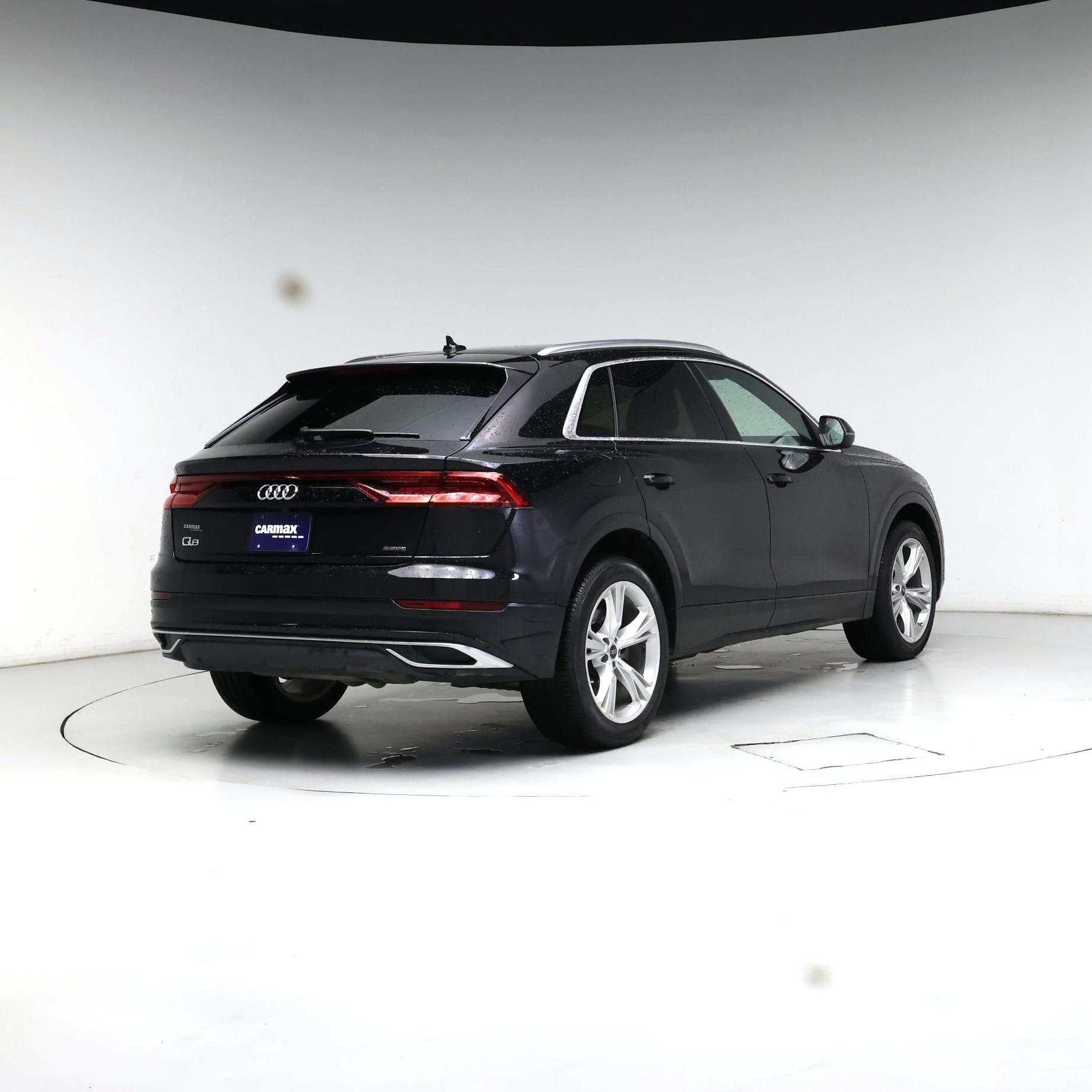 Thumbnail: 2023 Audi Q8 - 8