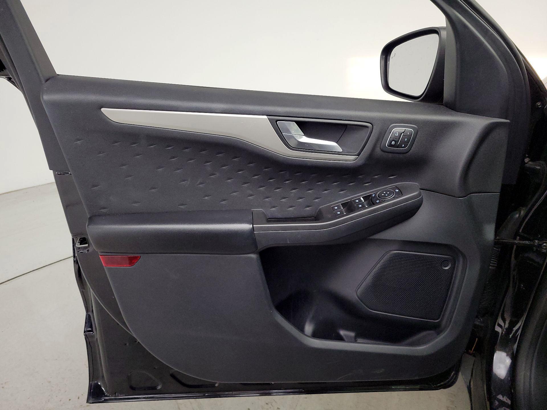 Thumbnail: 2020 Ford Escape - 12