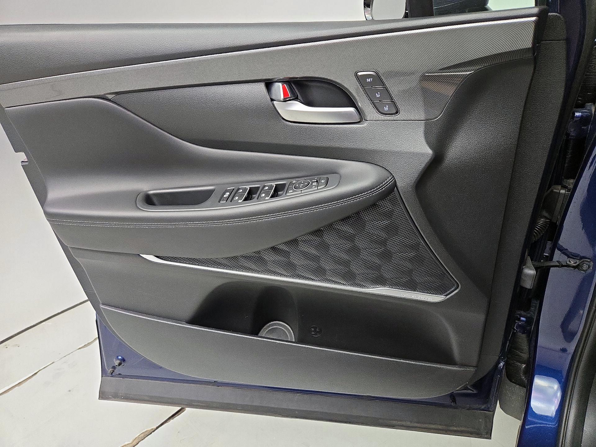 Thumbnail: 2023 Hyundai Santa Fe - 12