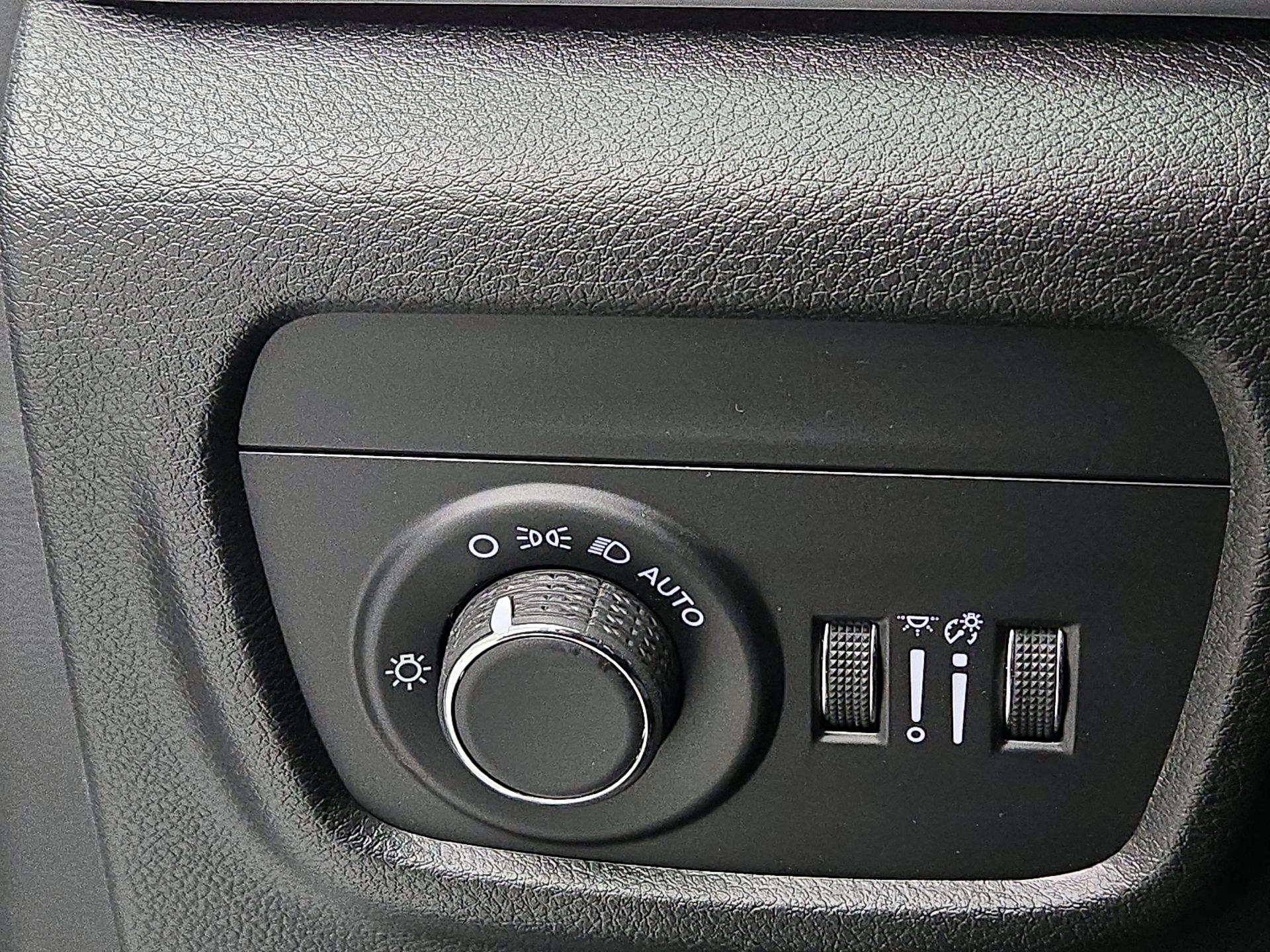 Thumbnail: 2024 Jeep Grand Cherokee - 13