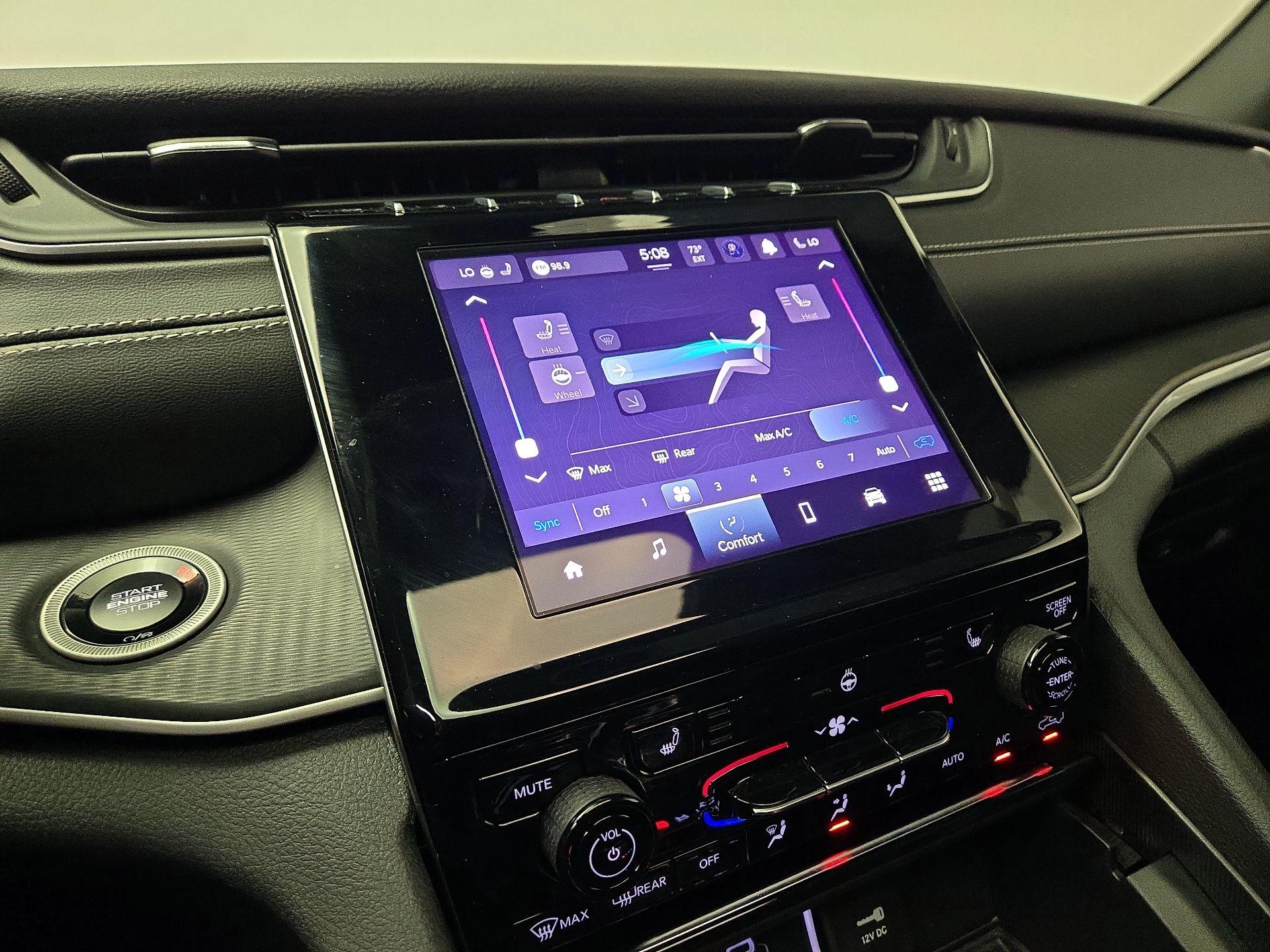 Thumbnail: 2024 Jeep Grand Cherokee - 16