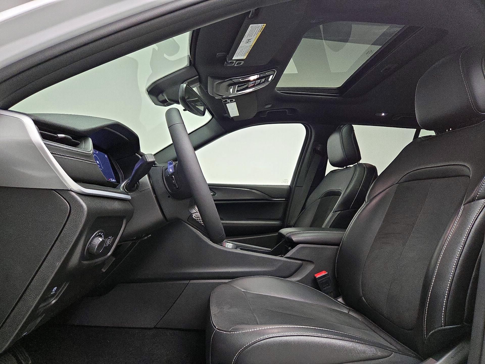 Thumbnail: 2024 Jeep Grand Cherokee - 19