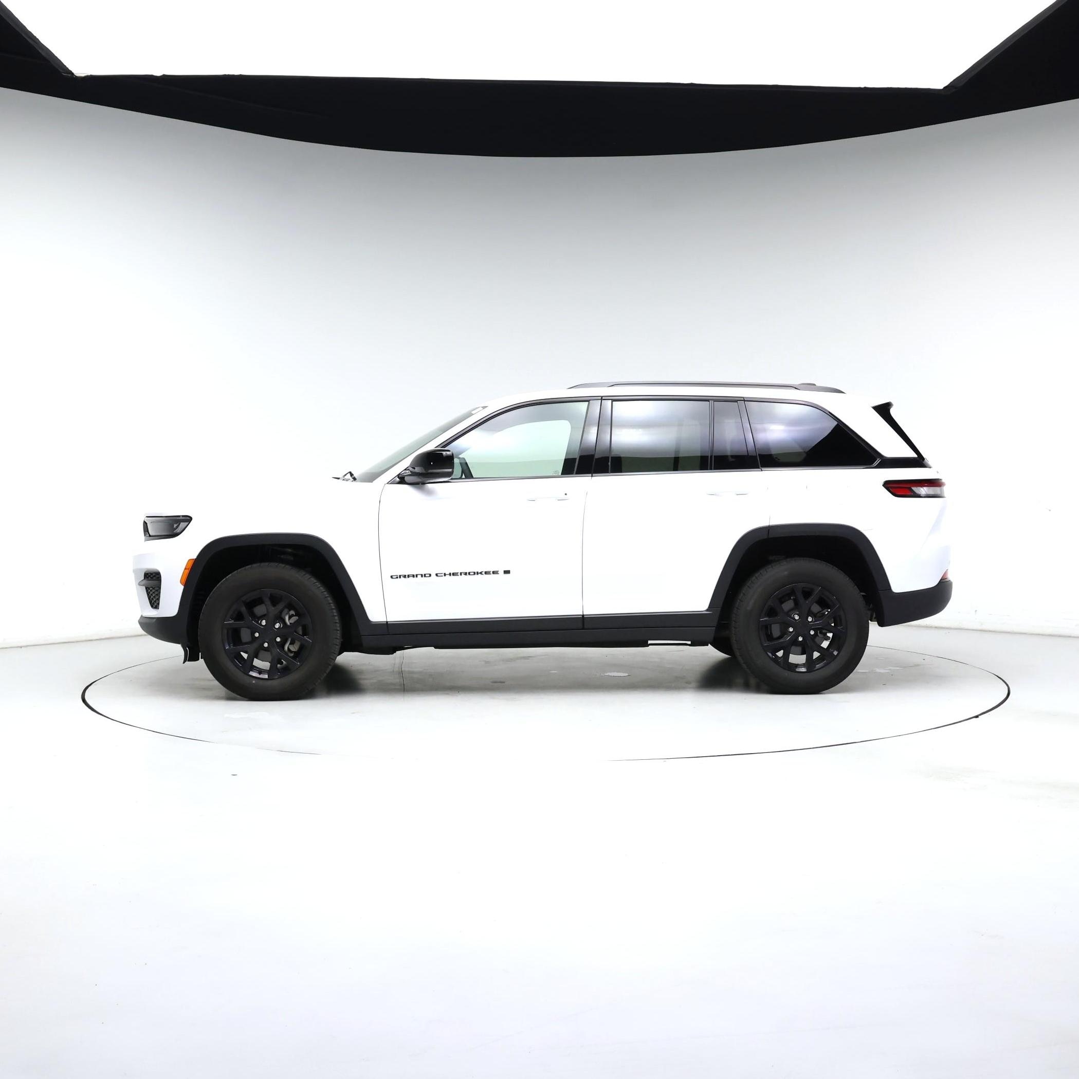 Thumbnail: 2024 Jeep Grand Cherokee - 3