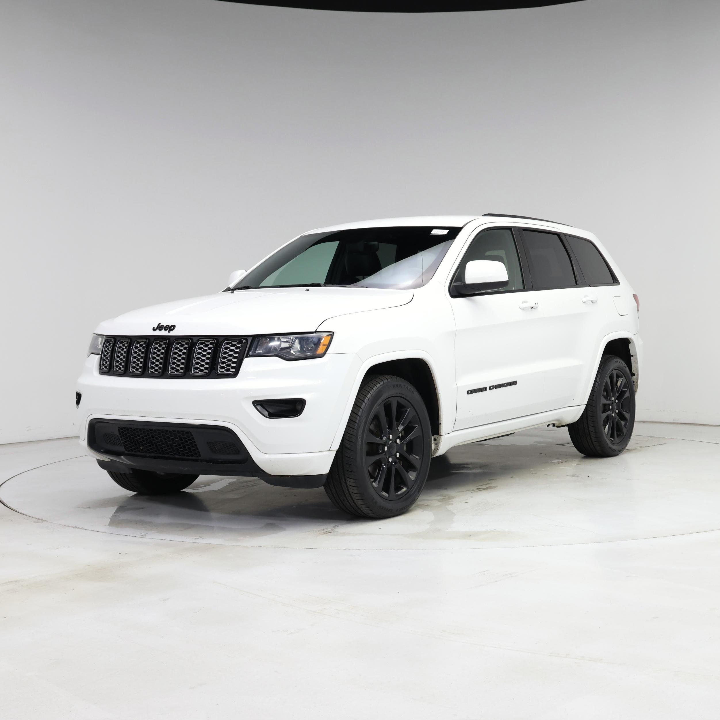 Thumbnail: 2018 Jeep Grand Cherokee - 4
