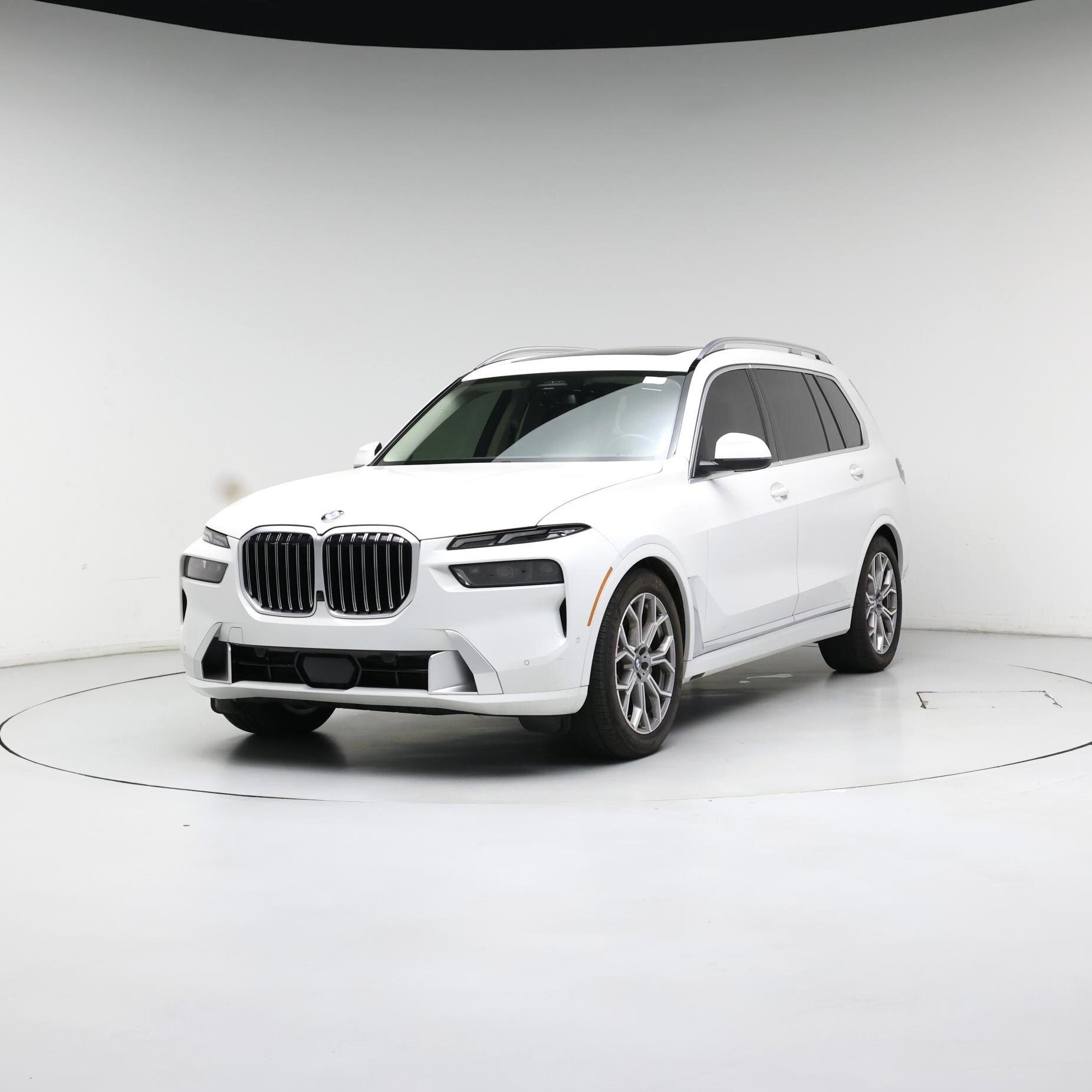 Thumbnail: 2023 BMW X7 - 4