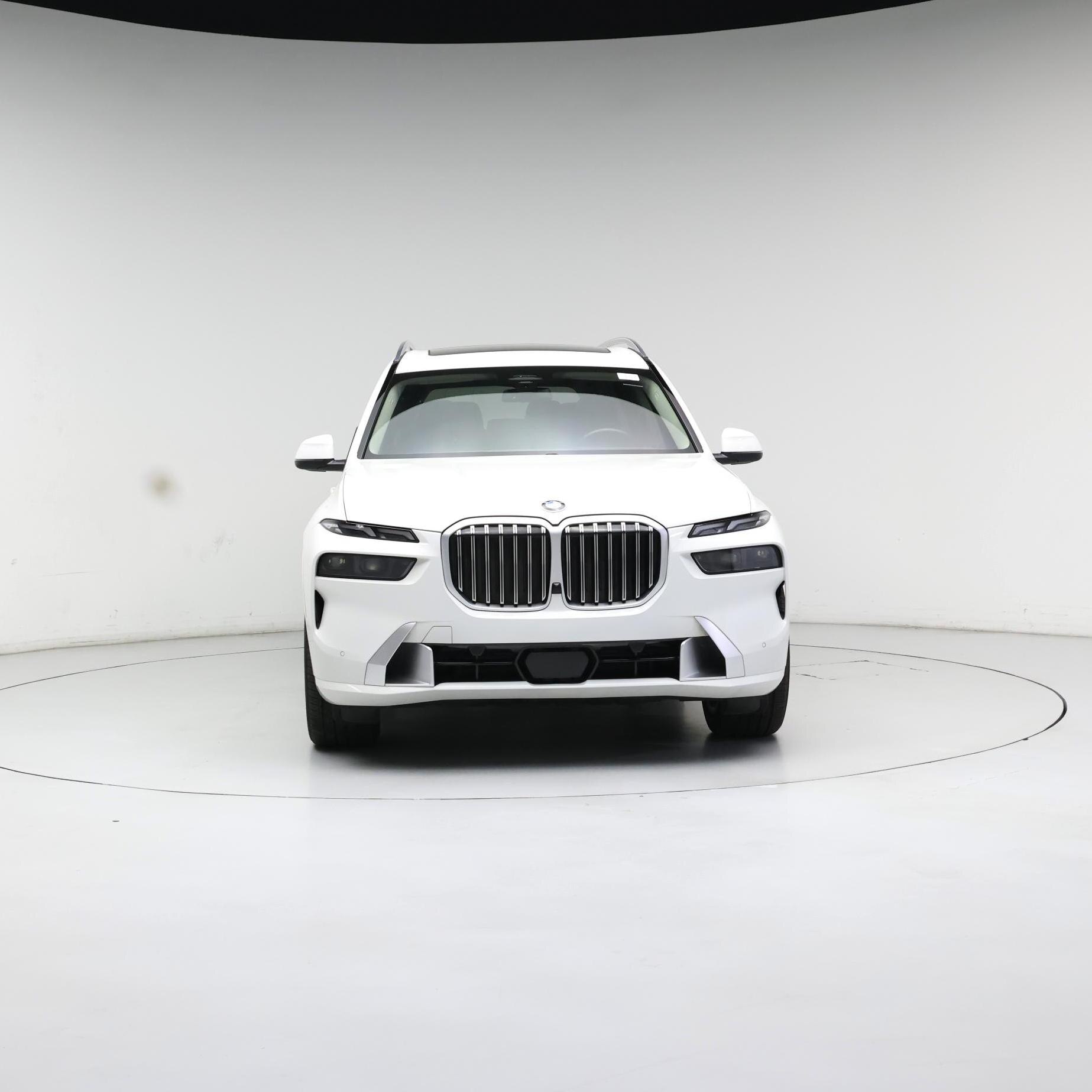 Thumbnail: 2023 BMW X7 - 5