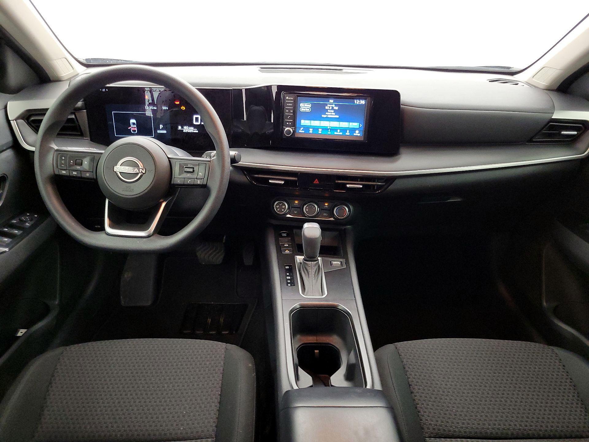 Thumbnail: 2025 Nissan Kicks - 9